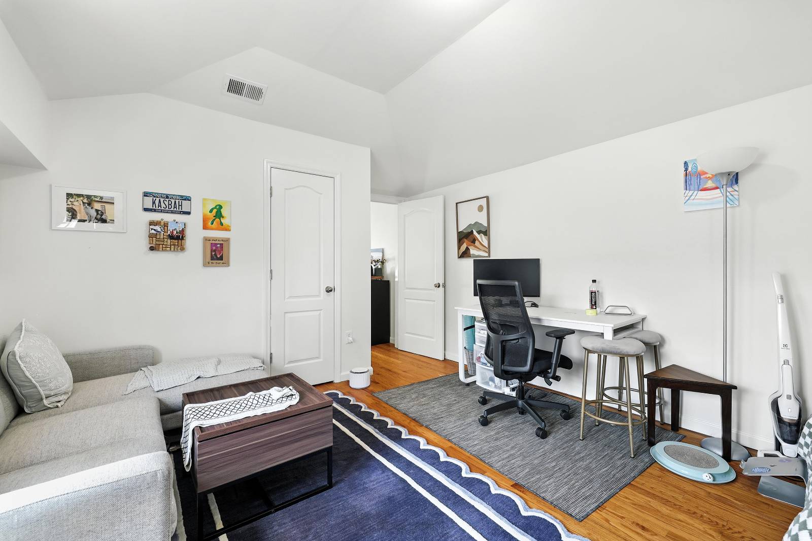 #31 photo, 42-19 214th pl, Bayside , NY 11361