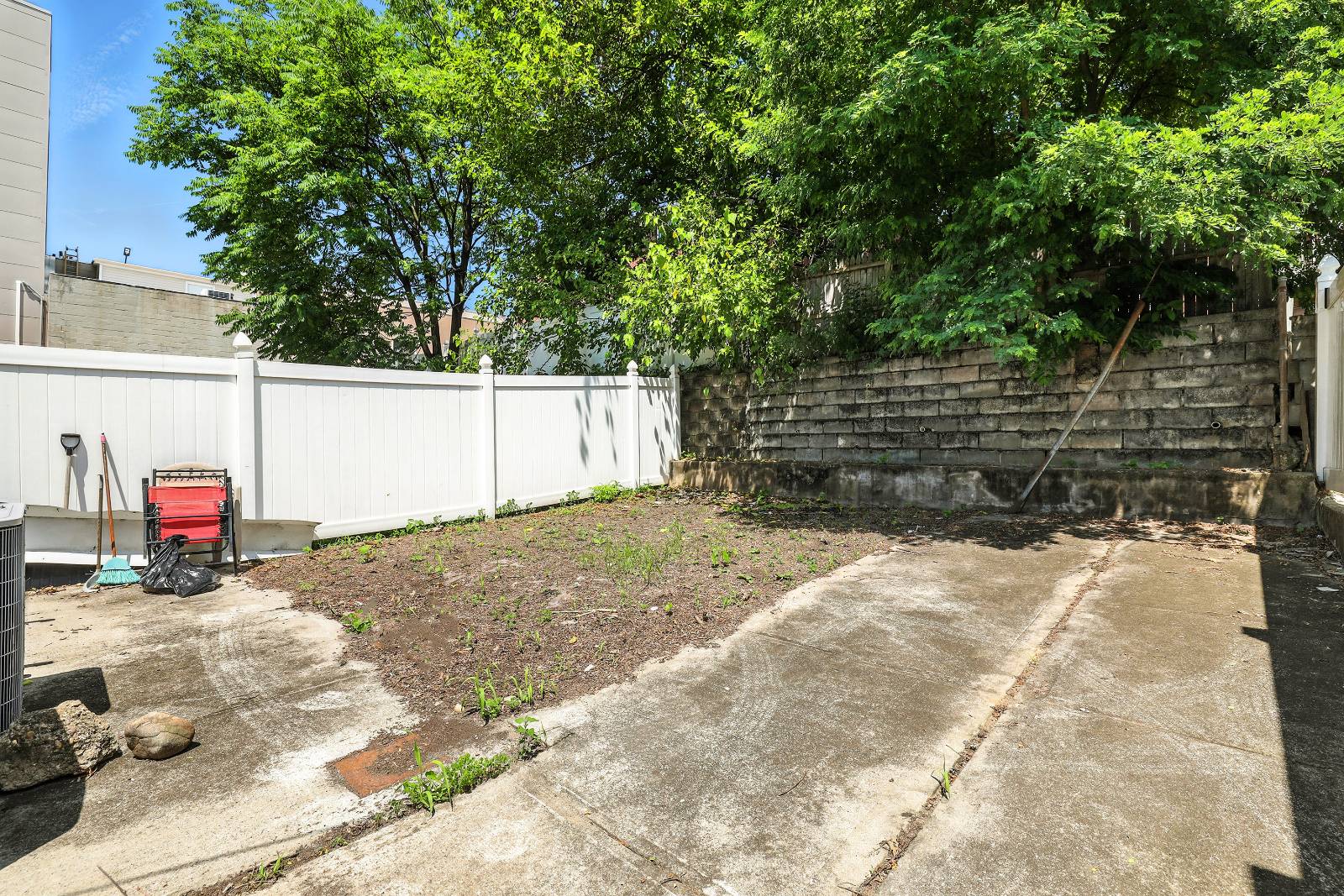 #37 photo, 42-19 214th pl, Bayside , NY 11361