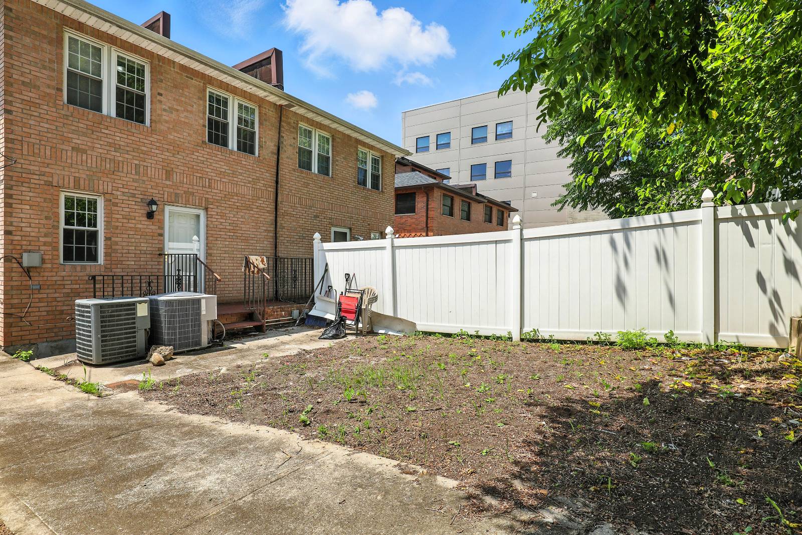 #38 photo, 42-19 214th pl, Bayside , NY 11361