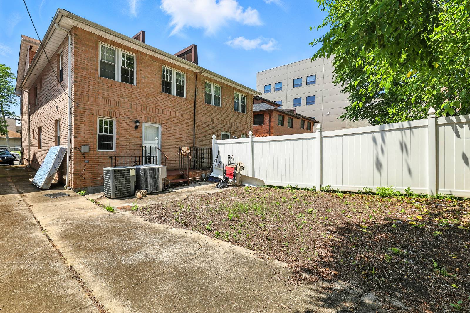 #39 photo, 42-19 214th pl, Bayside , NY 11361