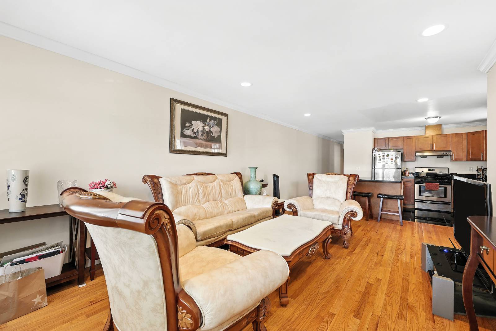 #4 photo, 42-19 214th pl, Bayside , NY 11361