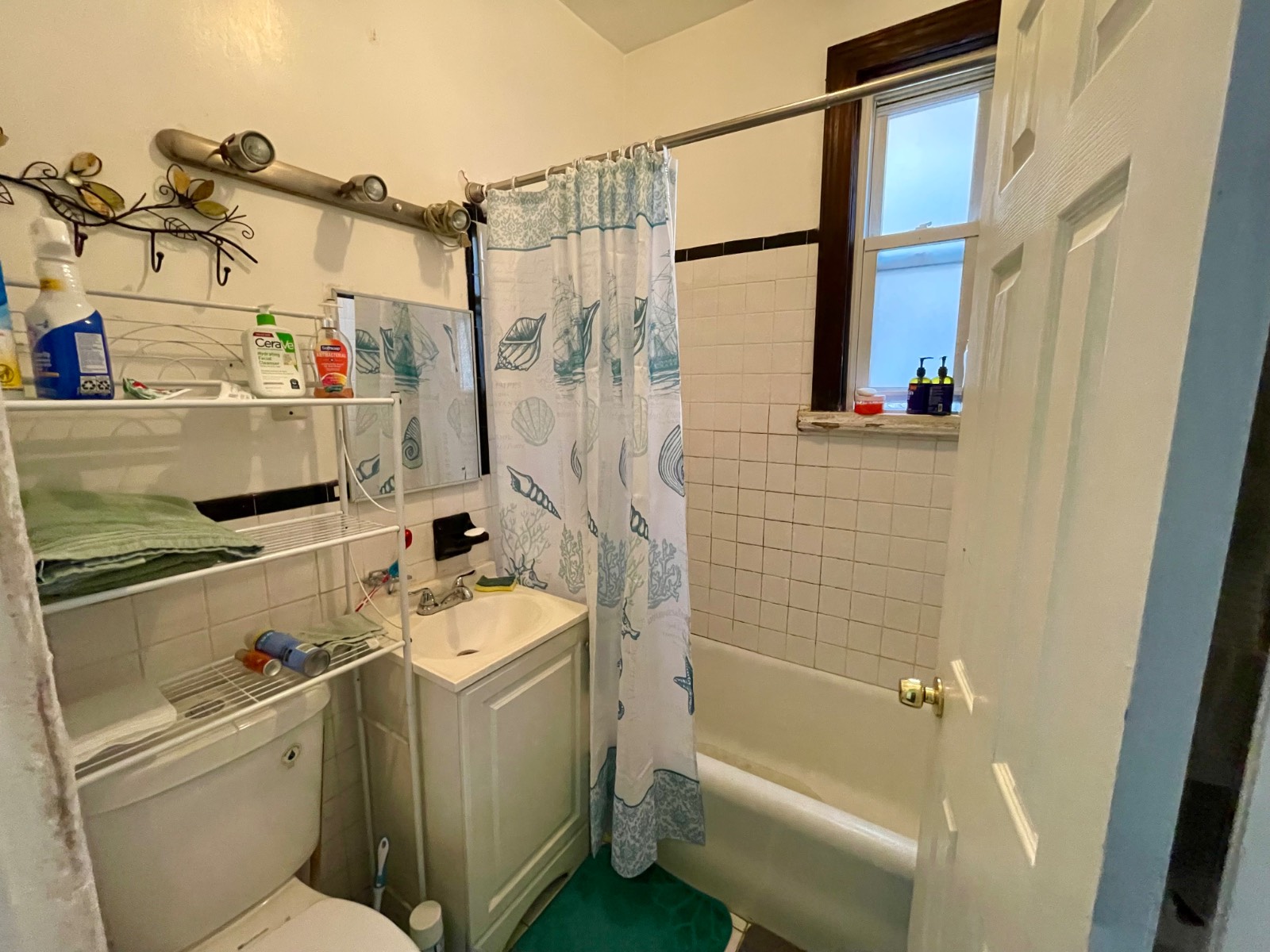 #4 photo, 937 East 214 Street, ブロンクス区 Williamsbridge , NY 10469