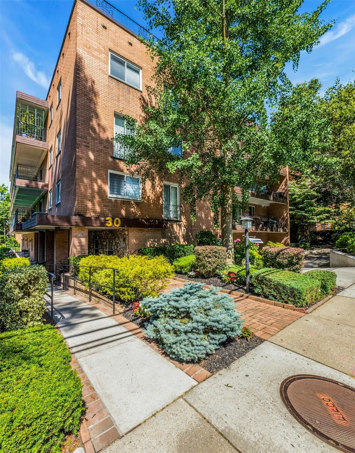 #2 photo, 30 Barstow Road, ナッソー郡 Great Neck , NY 11021