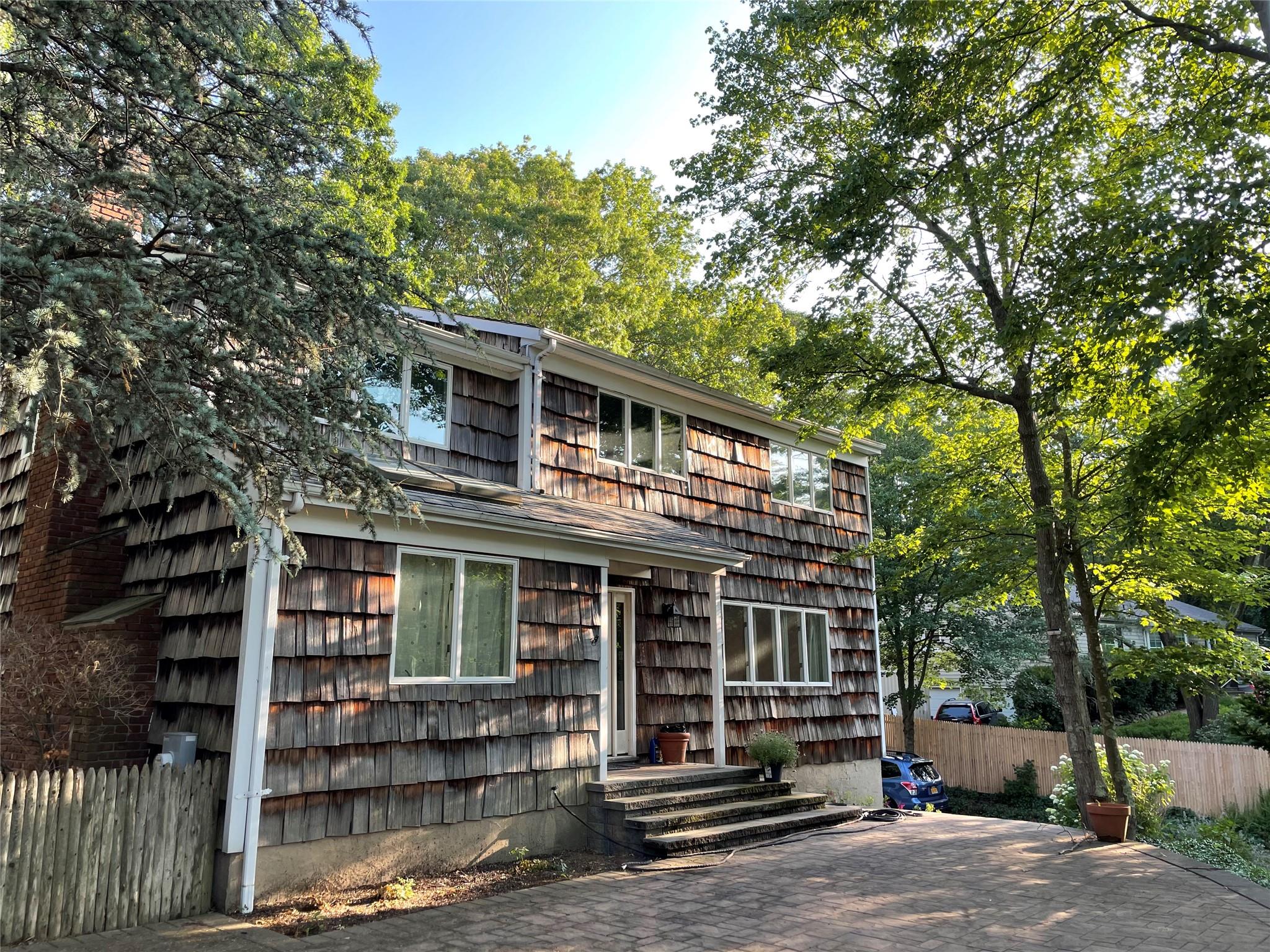 #1 photo, 33 Pilgrim Drive, Port Jefferson , NY 11777