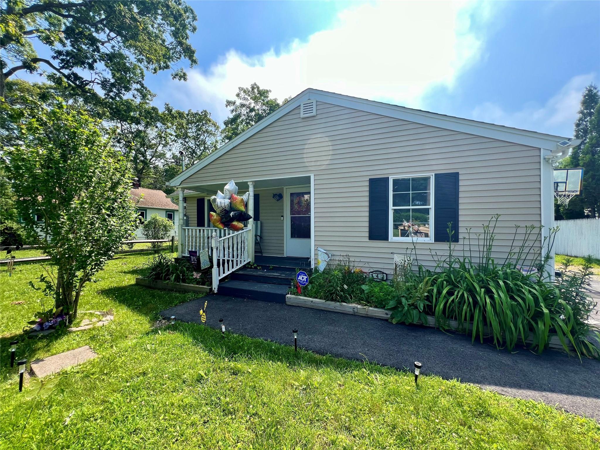 #1 photo, 142 Daisy Drive, Mastic Beach , NY 11951