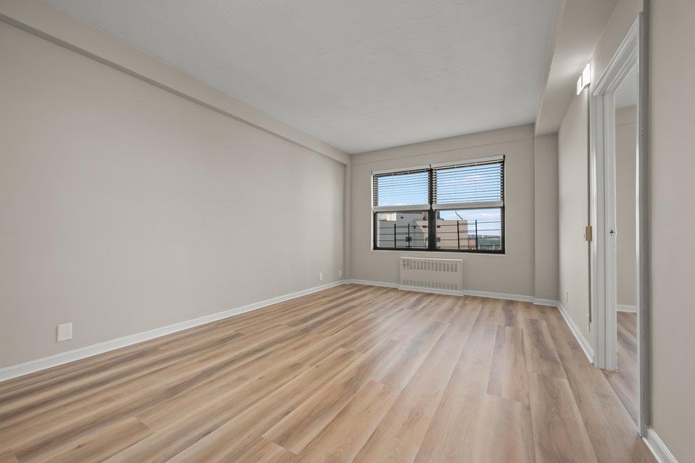 #5 photo, 99-72 66th Road, 皇后區 雷哥公園 Rego Park , NY 11374