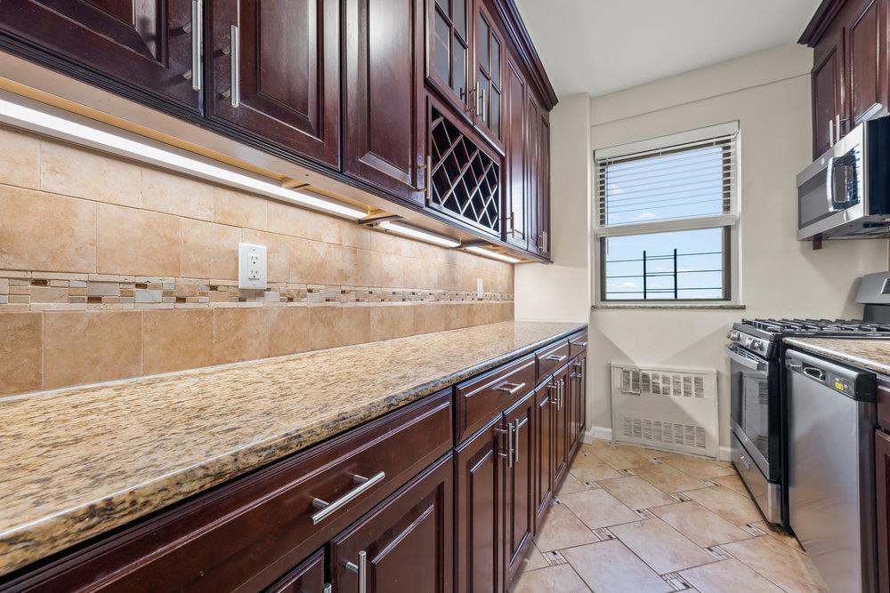 #8 photo, 99-72 66th Road, 皇后區 雷哥公園 Rego Park , NY 11374