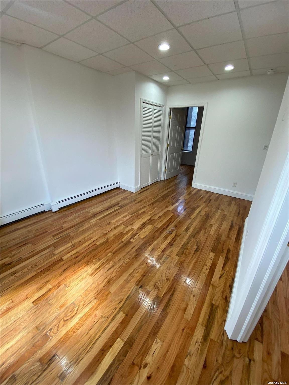 #5 photo, 40-28 82nd Street, クイーンズ区 Elmhurst , NY 11373