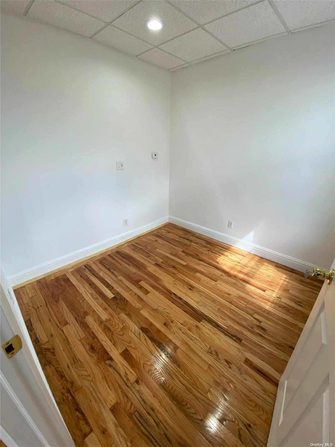 #7 photo, 40-28 82nd Street, クイーンズ区 Elmhurst , NY 11373