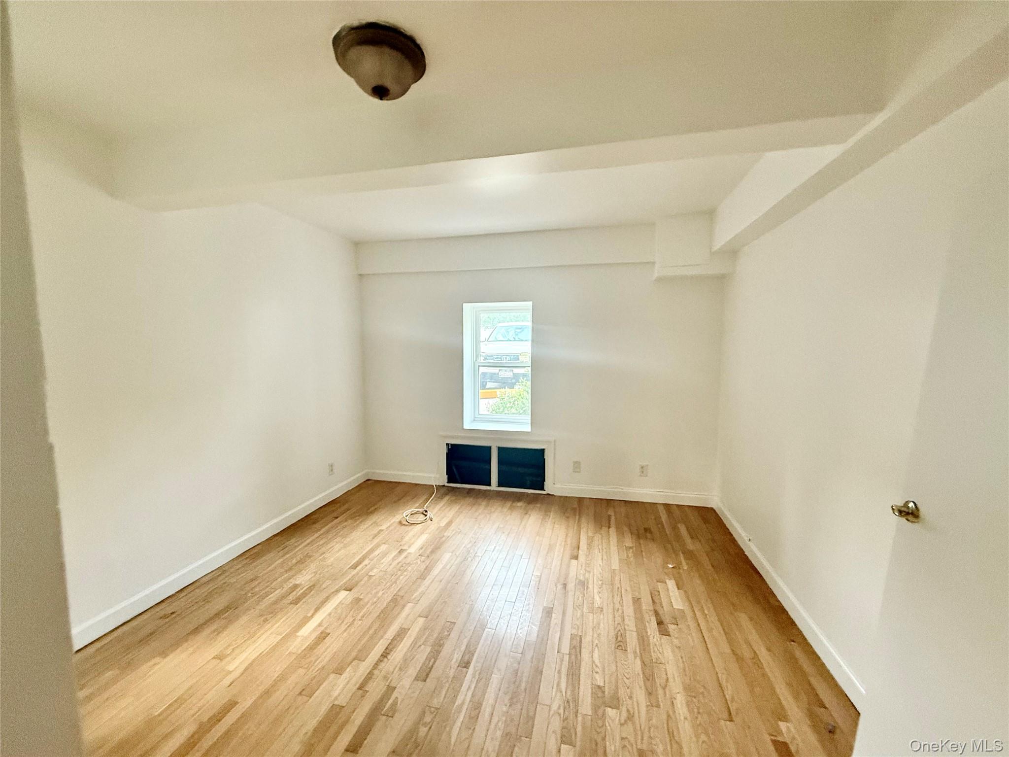 #4 photo, 600 Pelham Road, New Rochelle , NY 10805