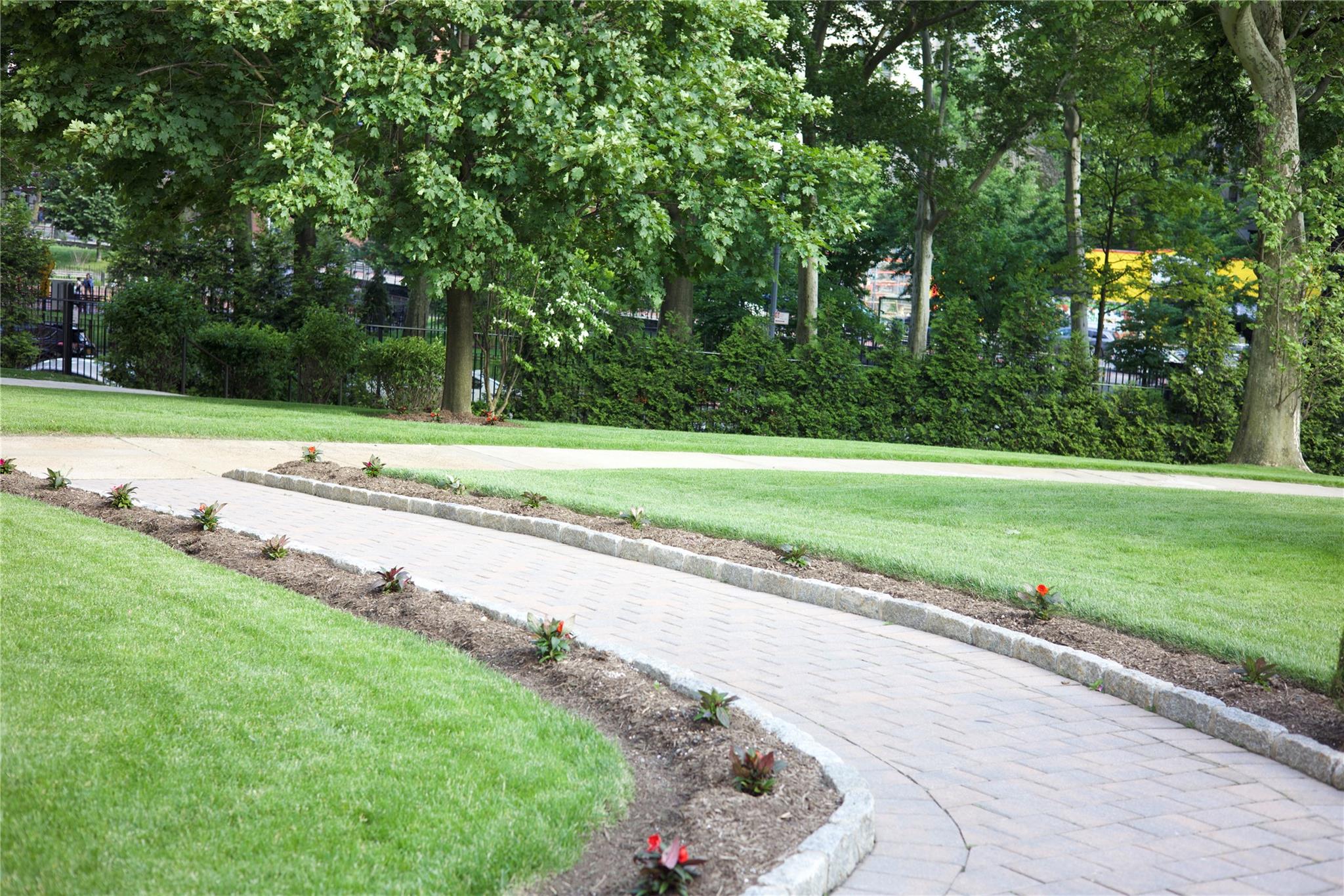 #11 photo, 4 Fordham Hill Oval, ブロンクス区 Bronx , NY 10468