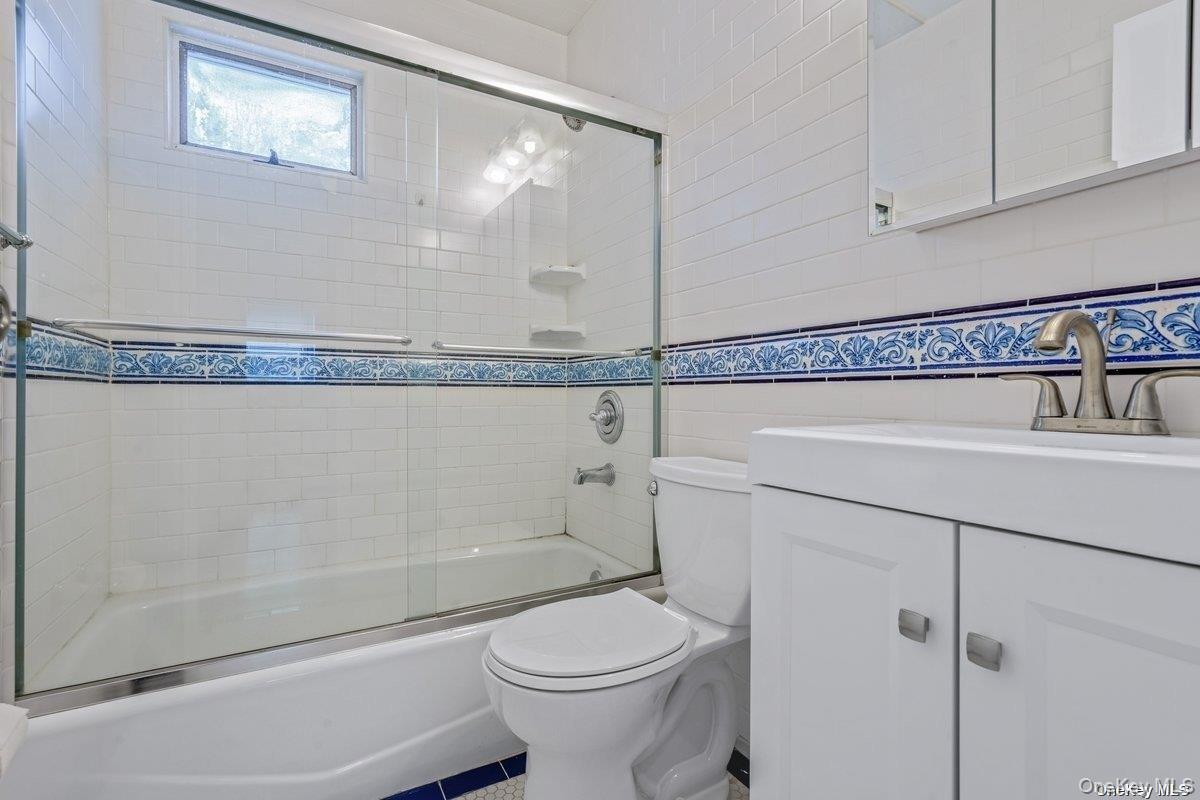 #10 photo, 216 Raff Avenue, ナッソー郡 Mineola , NY 11501