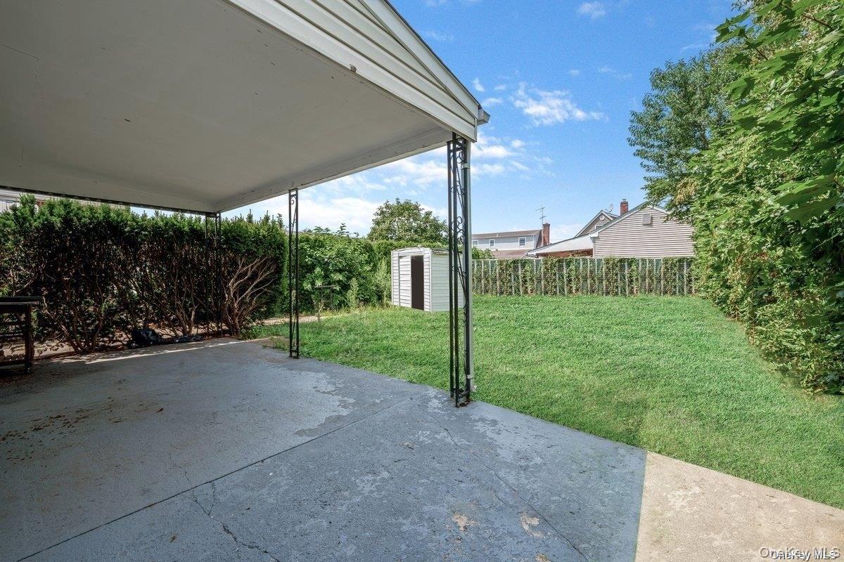 #16 photo, 216 Raff Avenue, ナッソー郡 Mineola , NY 11501