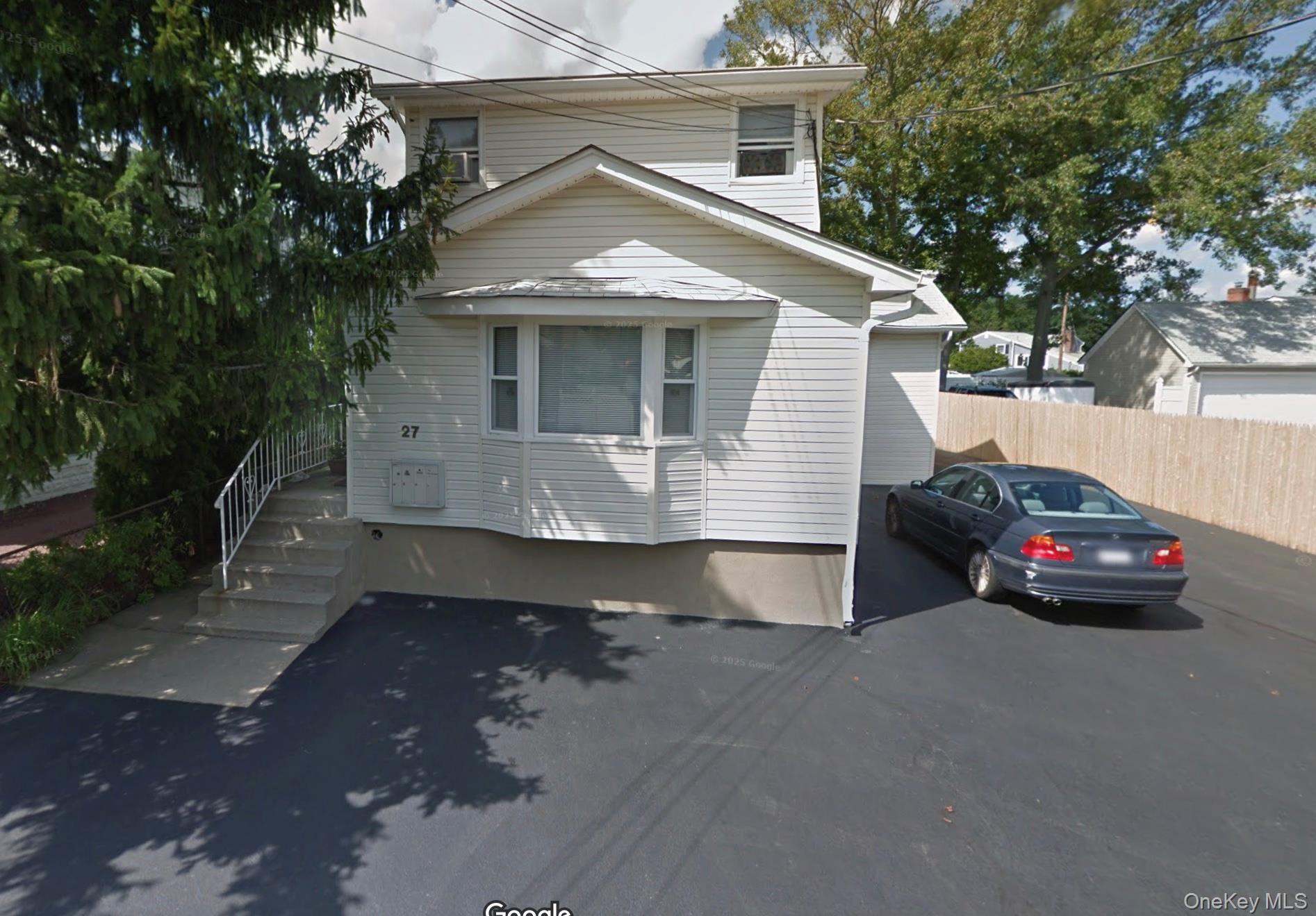 #1 photo, 27 Willoughby Place, West Islip , NY 11795
