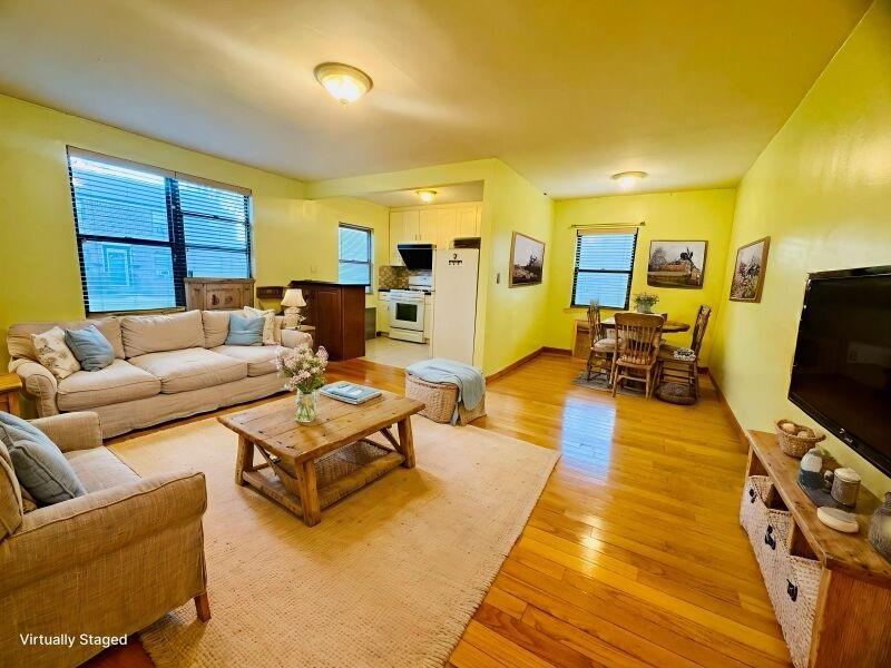 #2 photo, 196-58 69th Avenue, クイーンズ区 Fresh Meadows , NY 11365