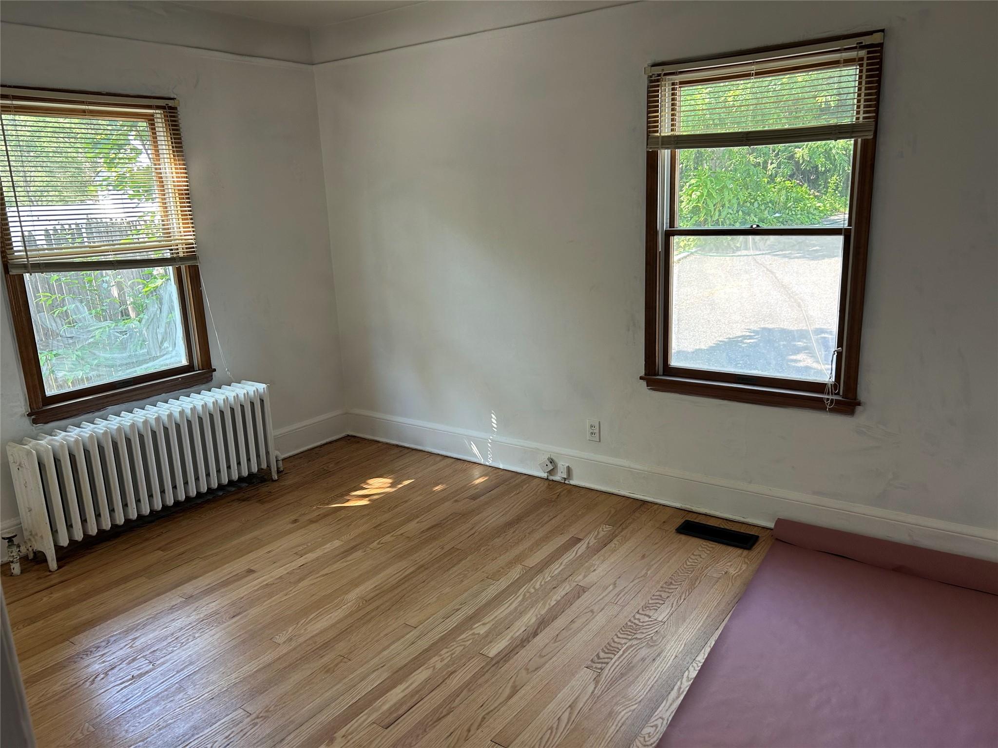 #12 photo, 153 W Main Street, サフォーク郡 Kings Park , NY 11754