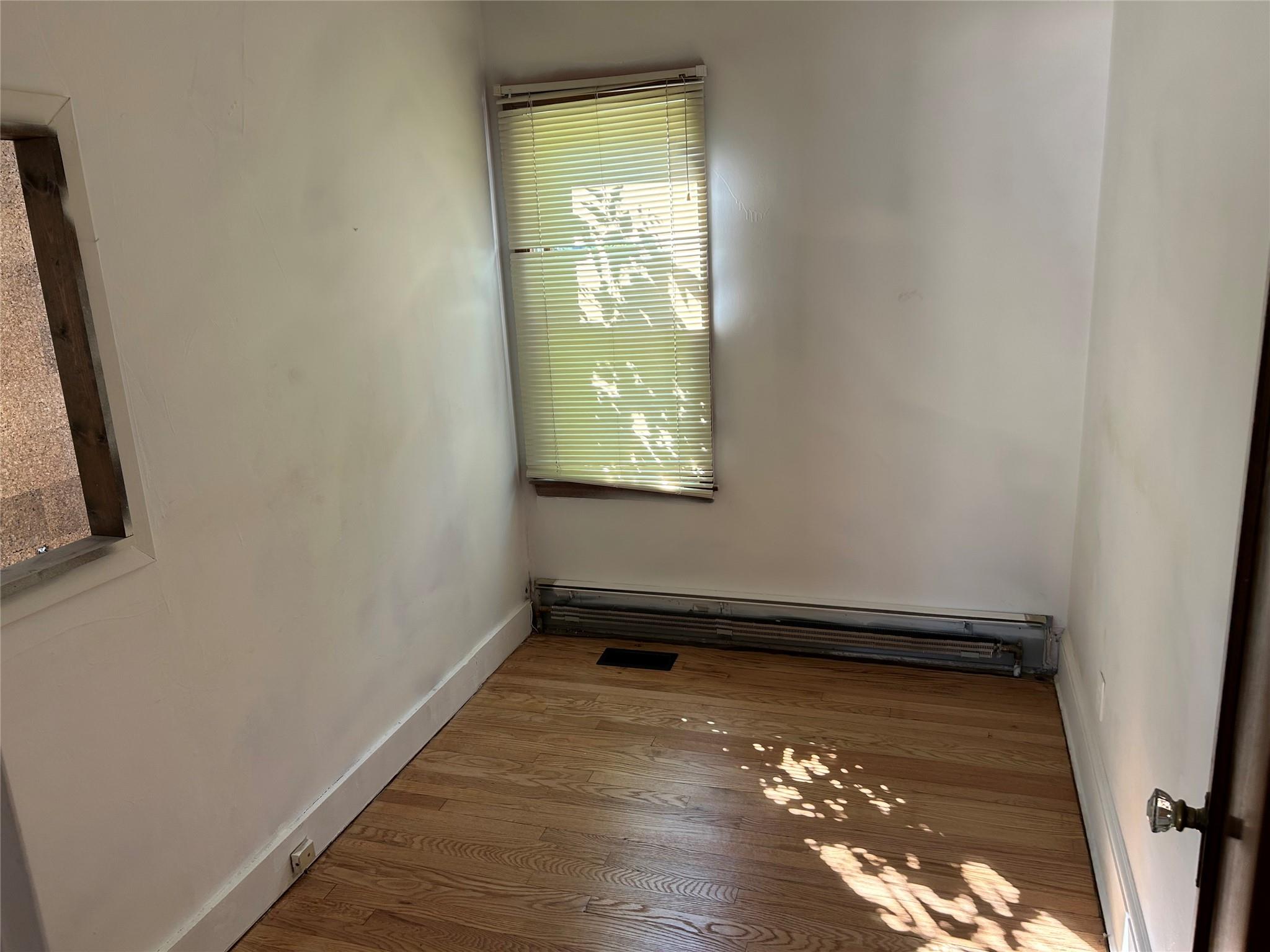 #15 photo, 153 W Main Street, サフォーク郡 Kings Park , NY 11754