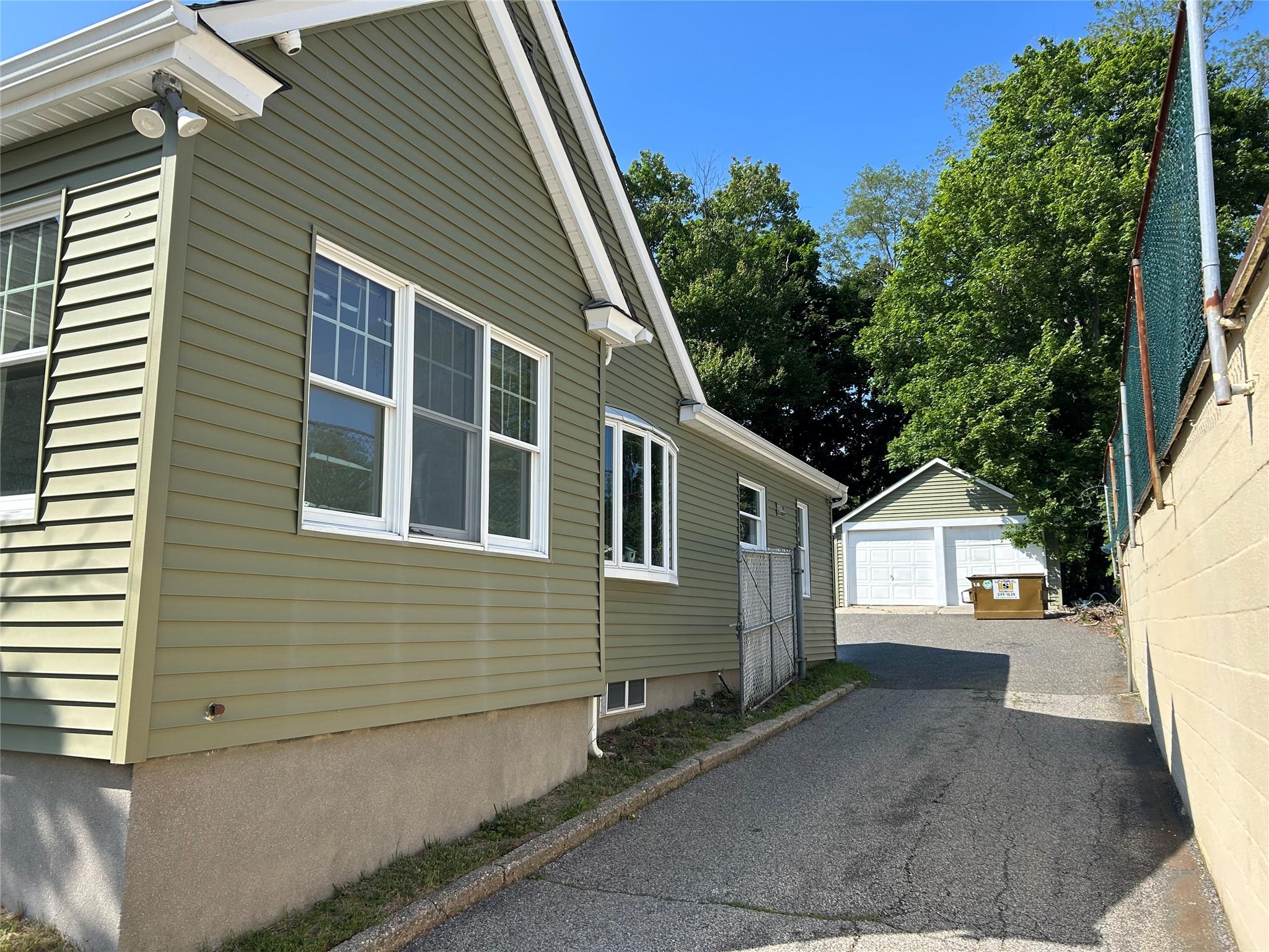 #2 photo, 153 W Main Street, サフォーク郡 Kings Park , NY 11754