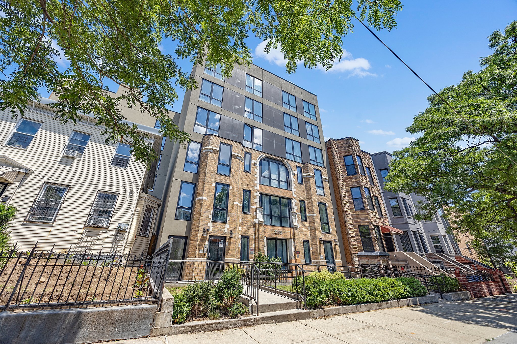 #11 photo, 1255 Bushwick Avenue, ブルックリン区 Bushwick , NY 11221