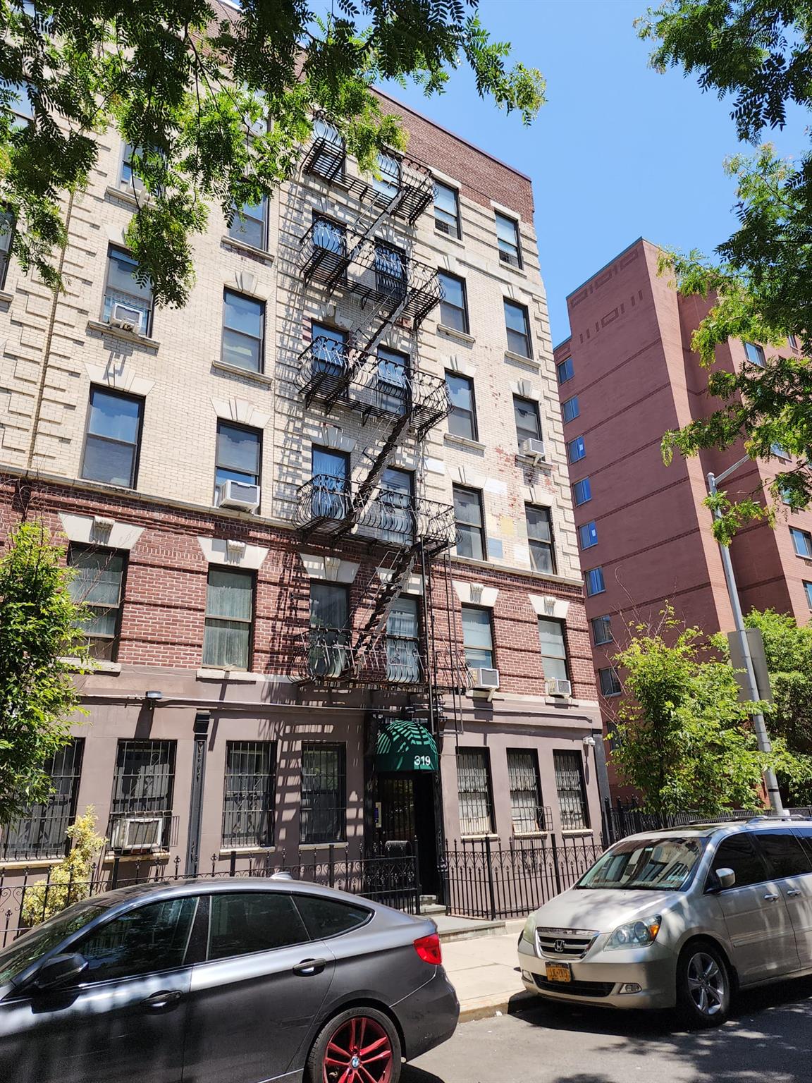 #1 photo, 319 E 105th Street, New York (Manhattan) , NY 10029