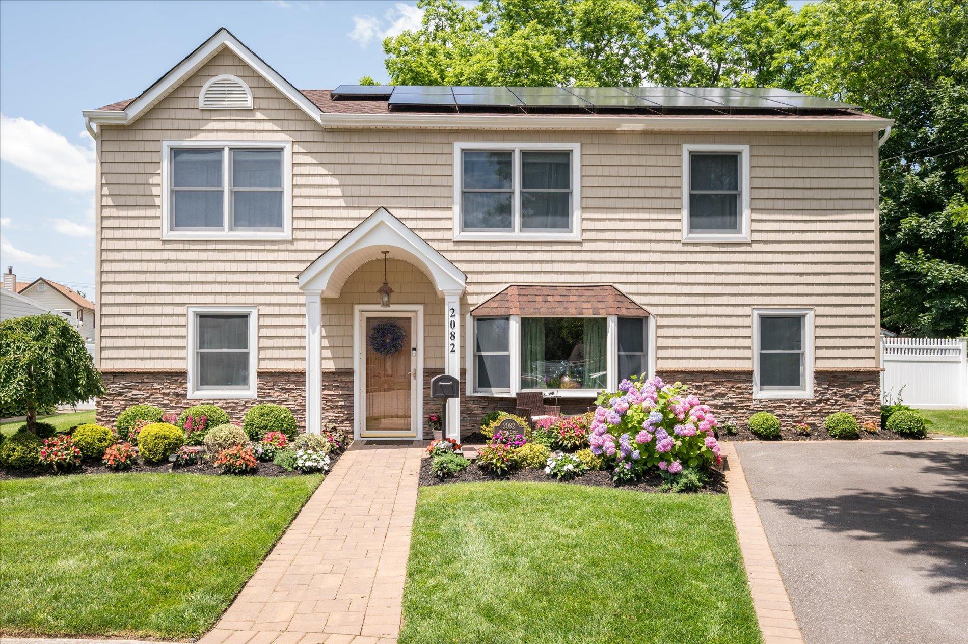 #1 photo, 2082 North Drive, 長島 Seaford , NY 11783