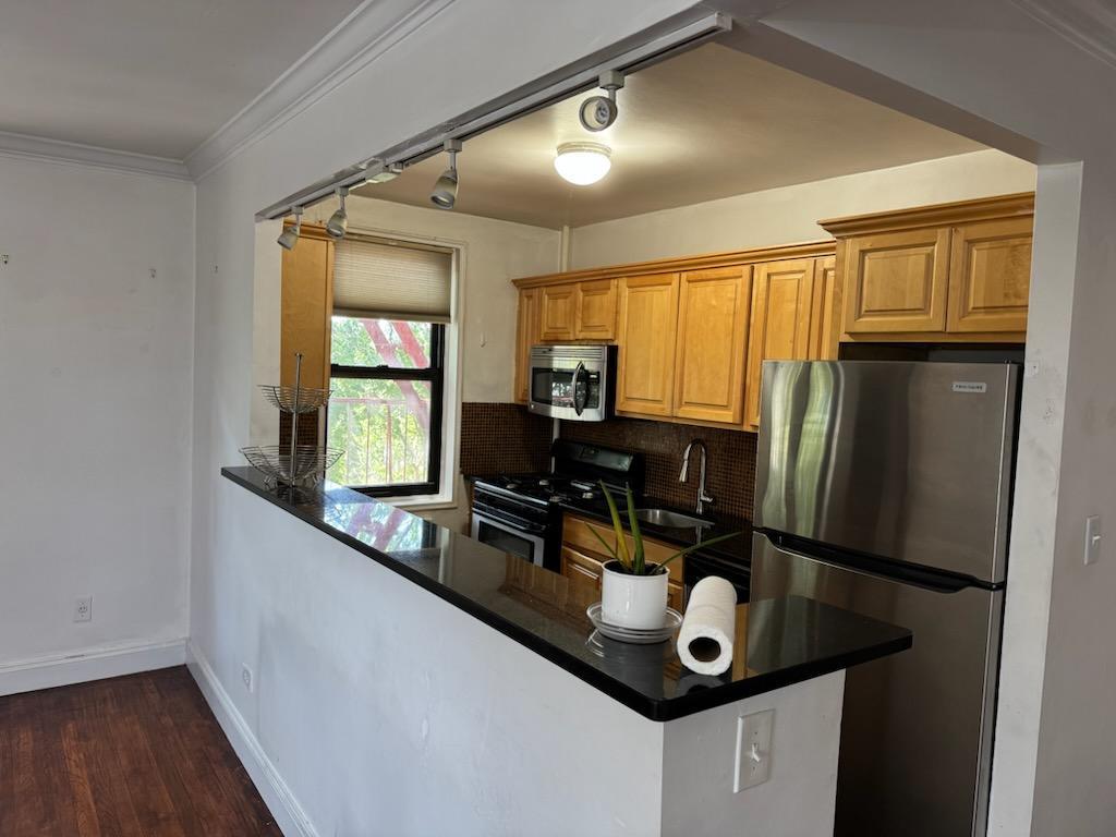 #2 photo, 150-11 72 Road, クイーンズ区 Kew Garden Hills , NY 11367