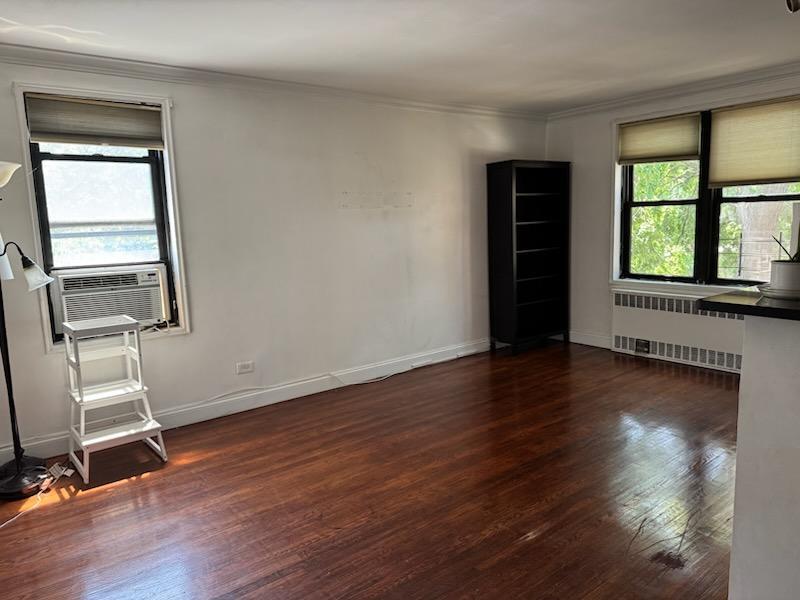 #4 photo, 150-11 72 Road, クイーンズ区 Kew Garden Hills , NY 11367