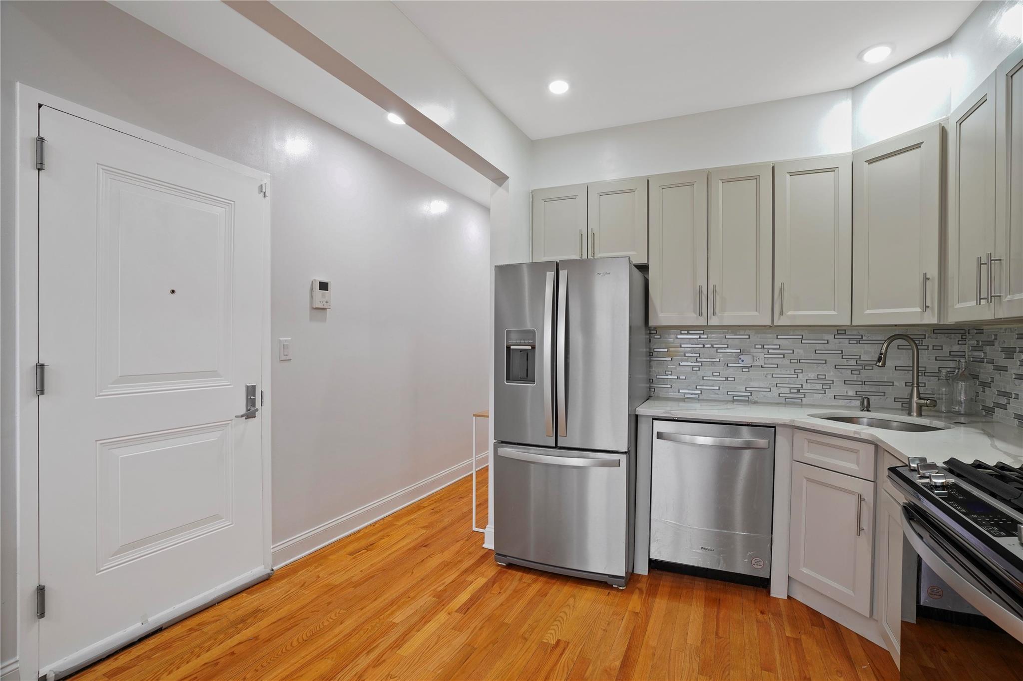 #8 photo, 8612 Glenwood Road, 布鲁克林 Brooklyn , NY 11236