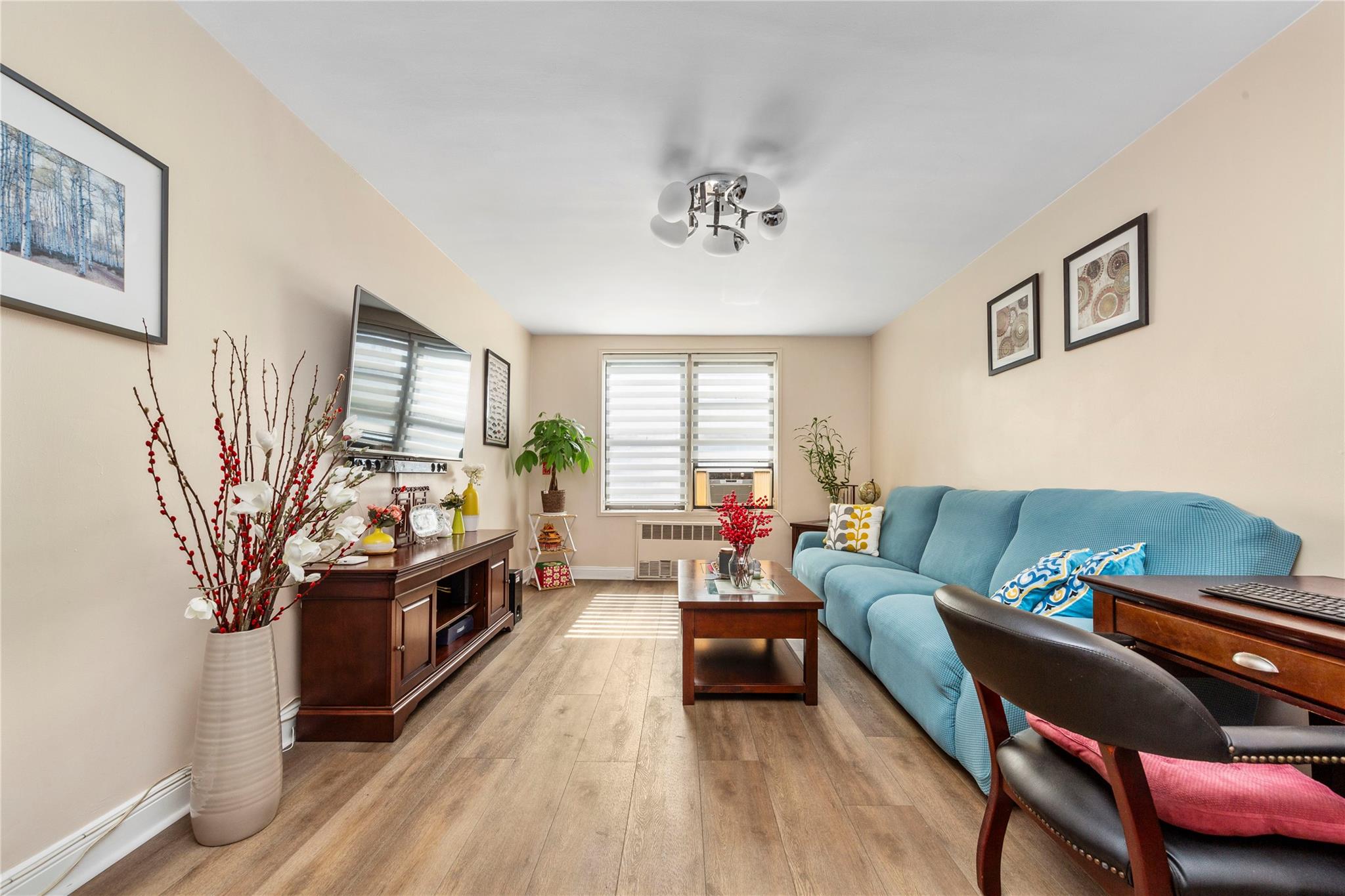 #4 photo, 33-07 91 st Street, Jackson Heights , NY 11372