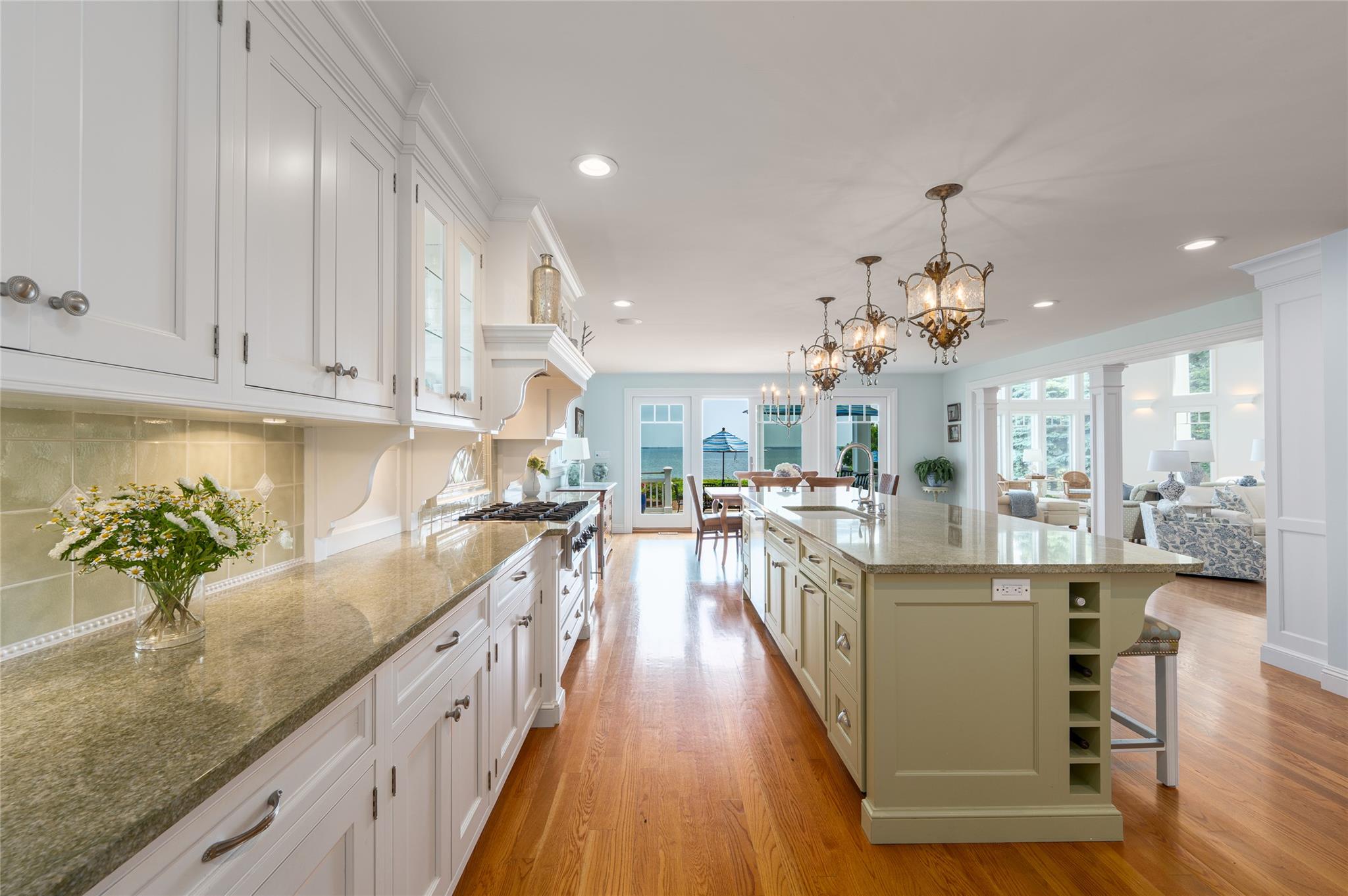 #12 photo, 4510 Peconic Bay Boulevard, サフォーク郡 Laurel , NY 11948