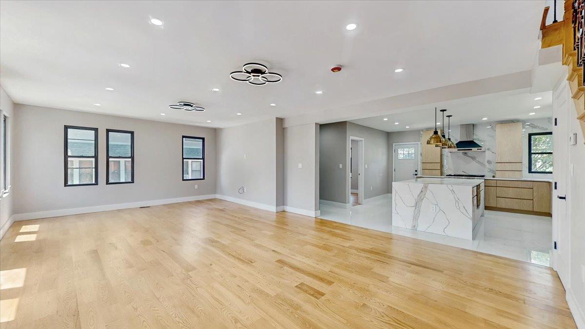 #4 photo, 150-11 84th Drive, 皇后區 牙買加 Jamaica , NY 11432