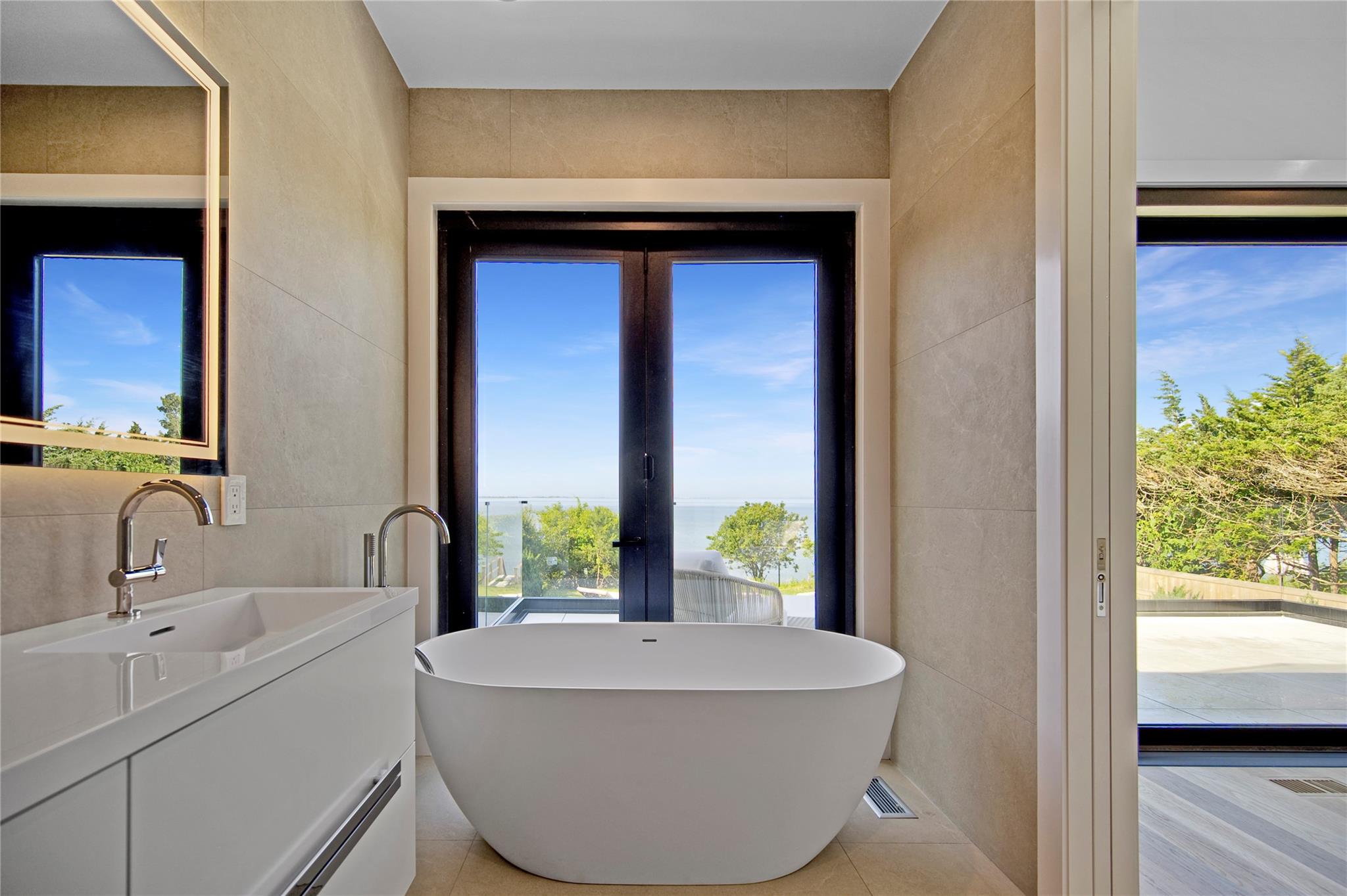 #13 photo, 40 Oceanview Drive, サフォーク郡 Southampton , NY 11968