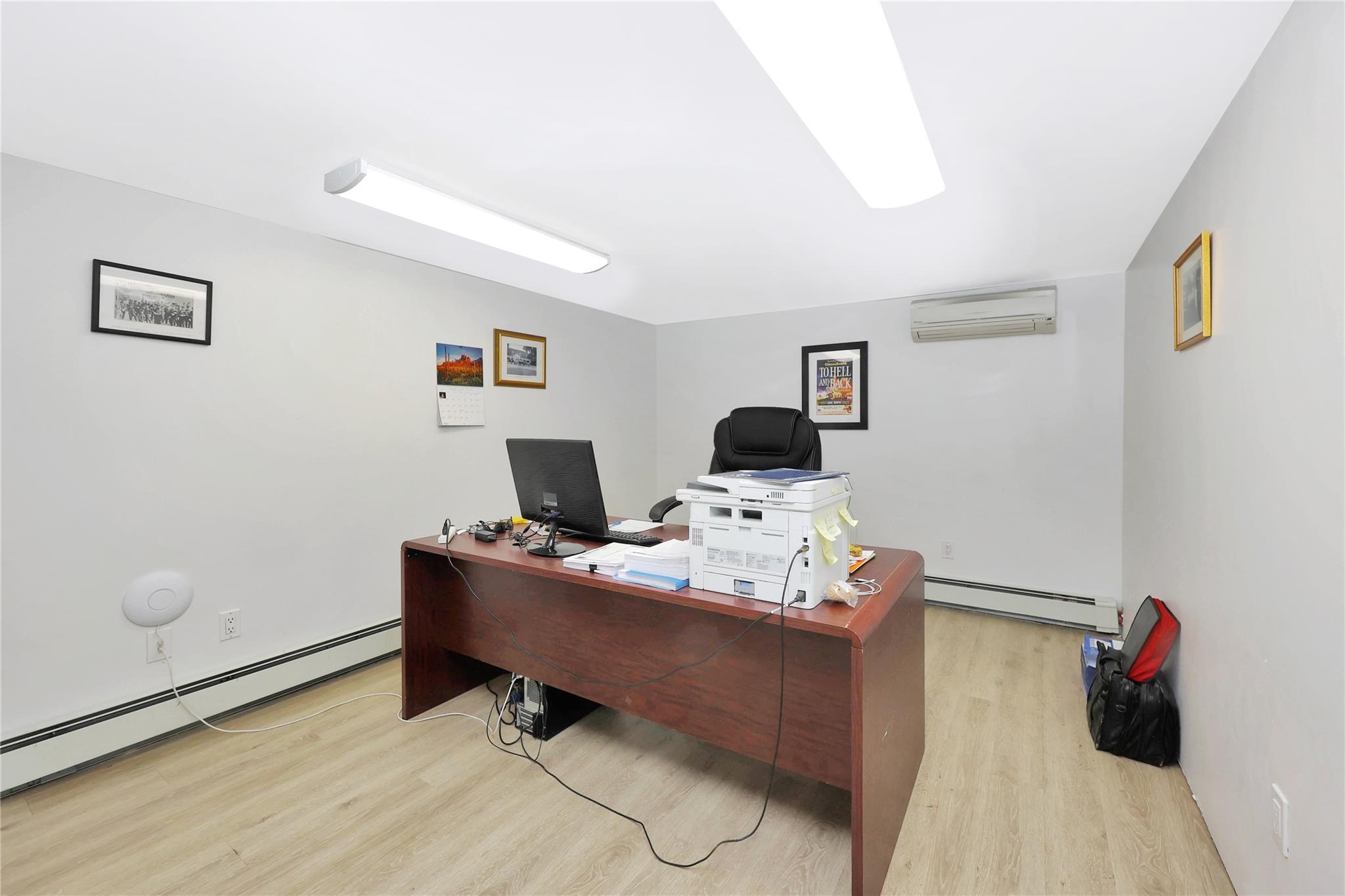 #19 photo, 111 Conklin Street, ناسو Farmingdale , NY 11735