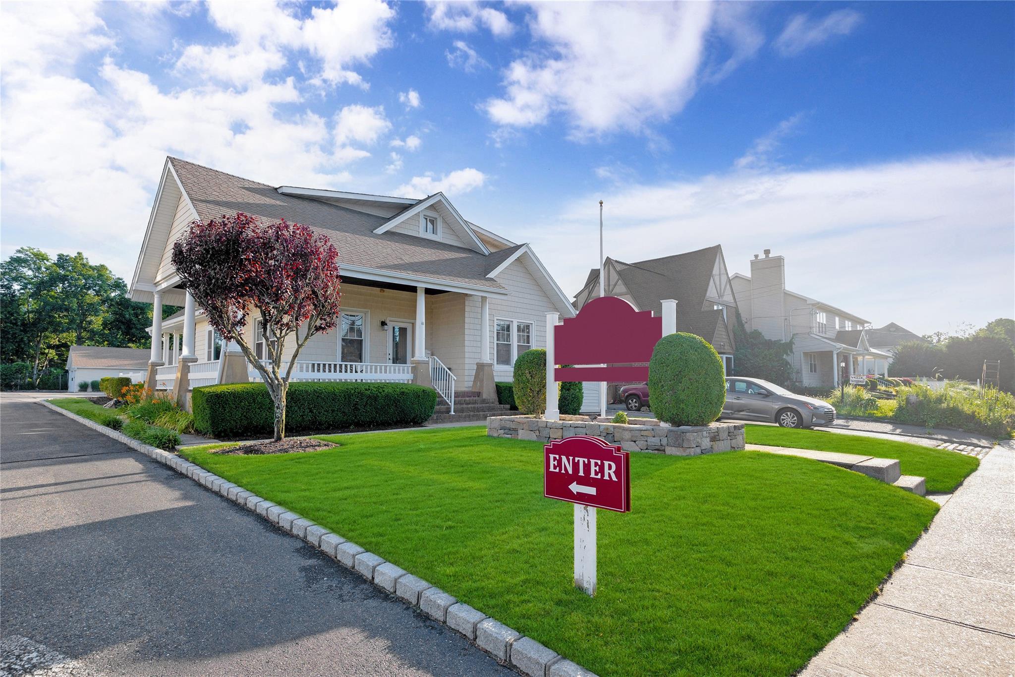 #2 photo, 111 Conklin Street, ناسو Farmingdale , NY 11735