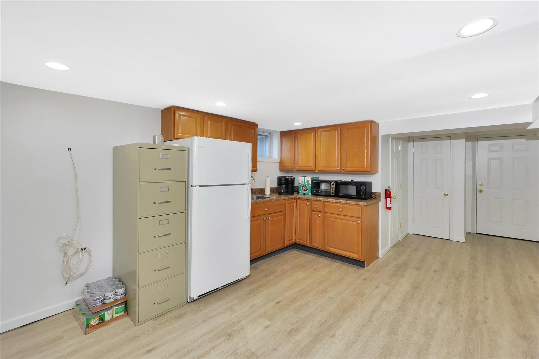 #20 photo, 111 Conklin Street, ناسو Farmingdale , NY 11735