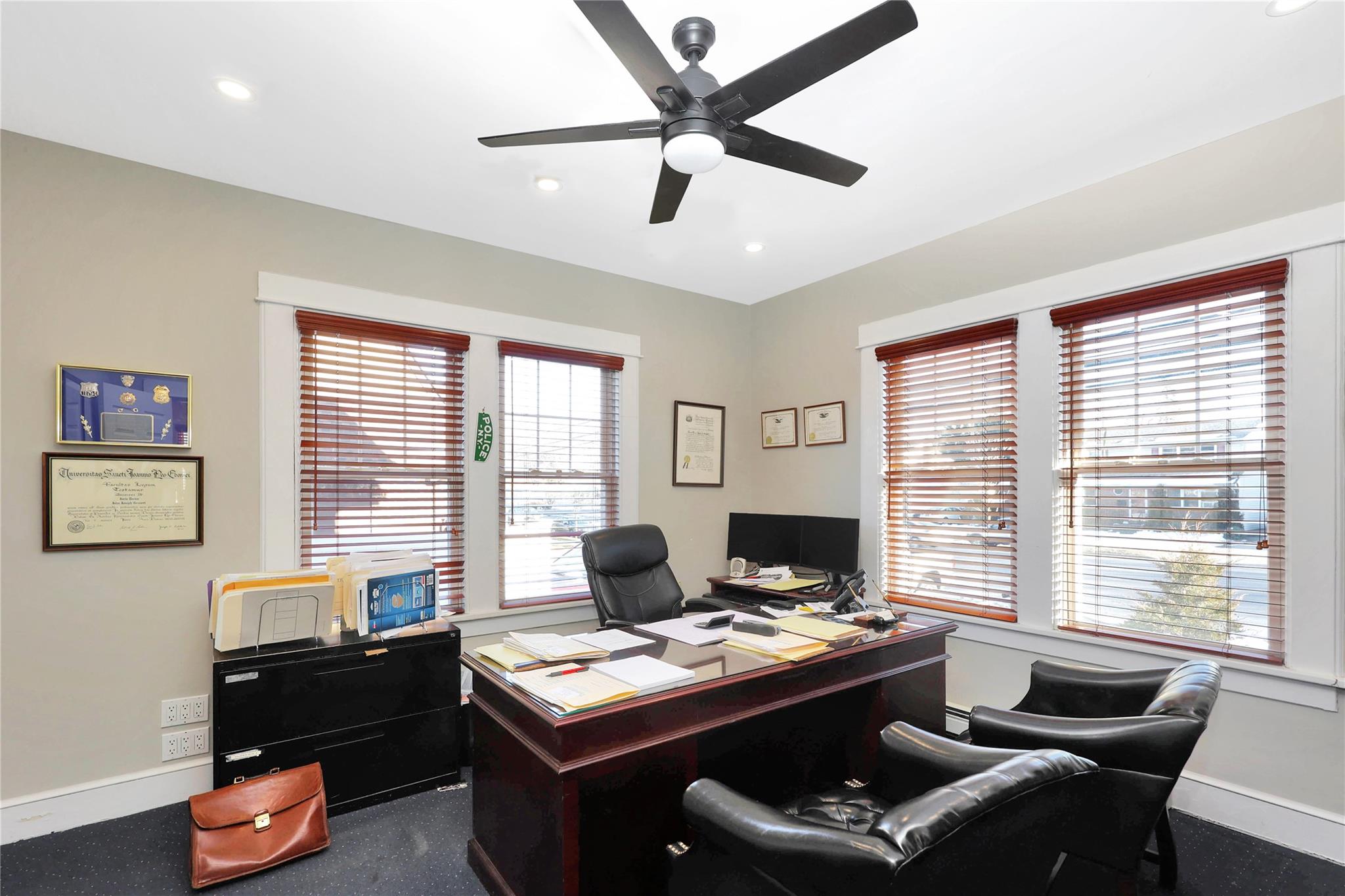 #8 photo, 111 Conklin Street, ناسو Farmingdale , NY 11735