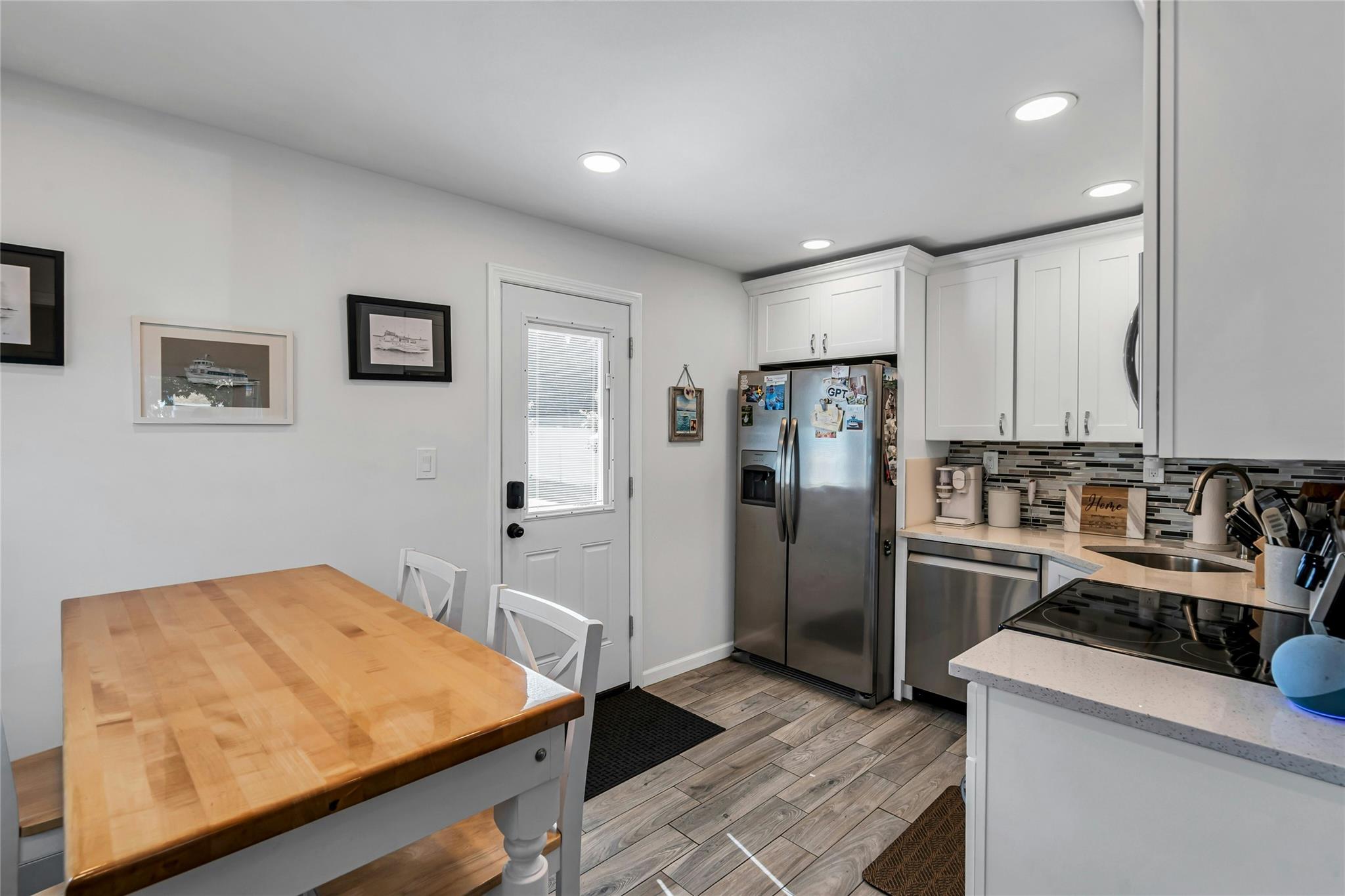 #13 photo, 49 S Summit Avenue, 東長島 Patchogue , NY 11772