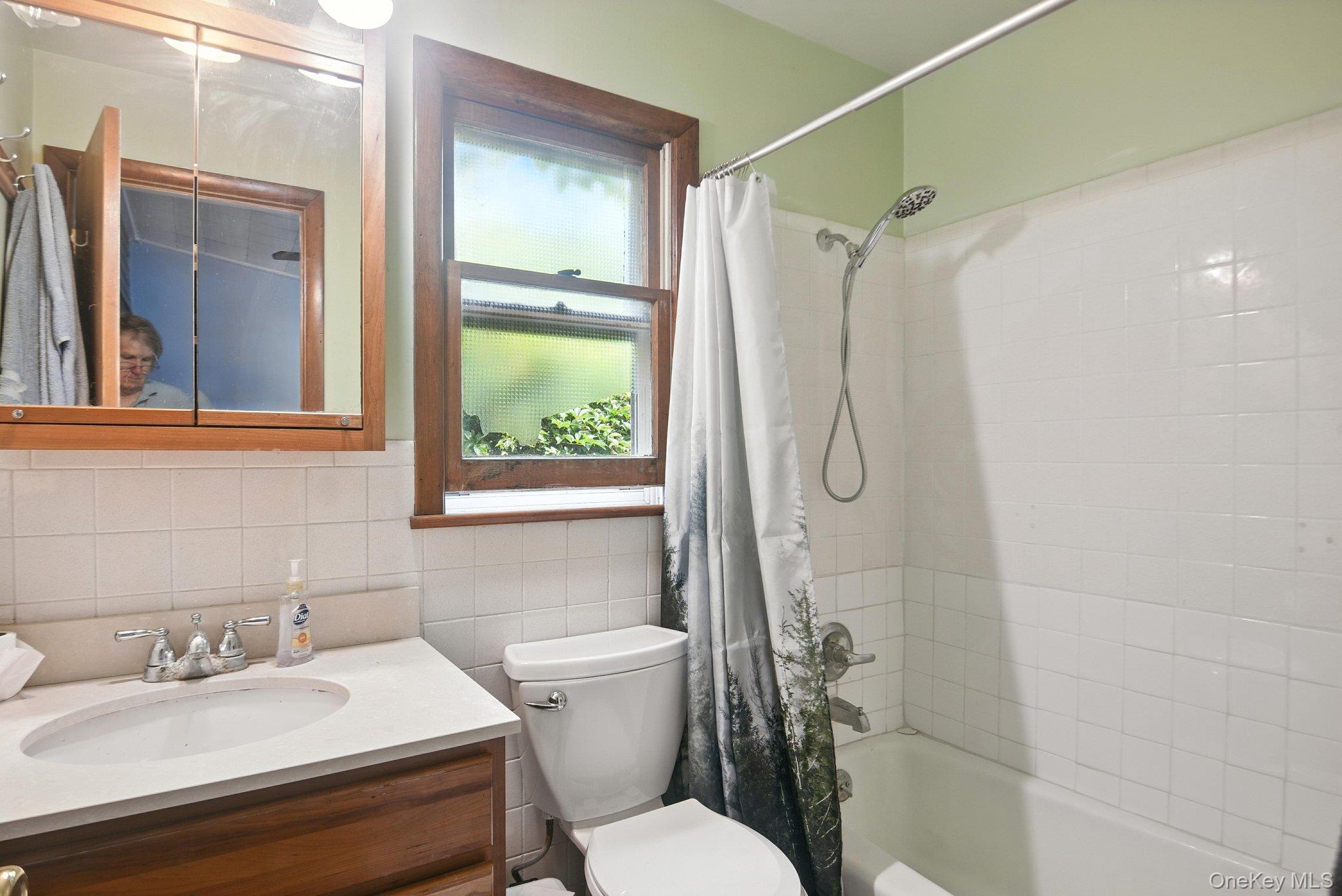 #20 photo, 14 Pine Street, Lake Peekskill , NY 10537