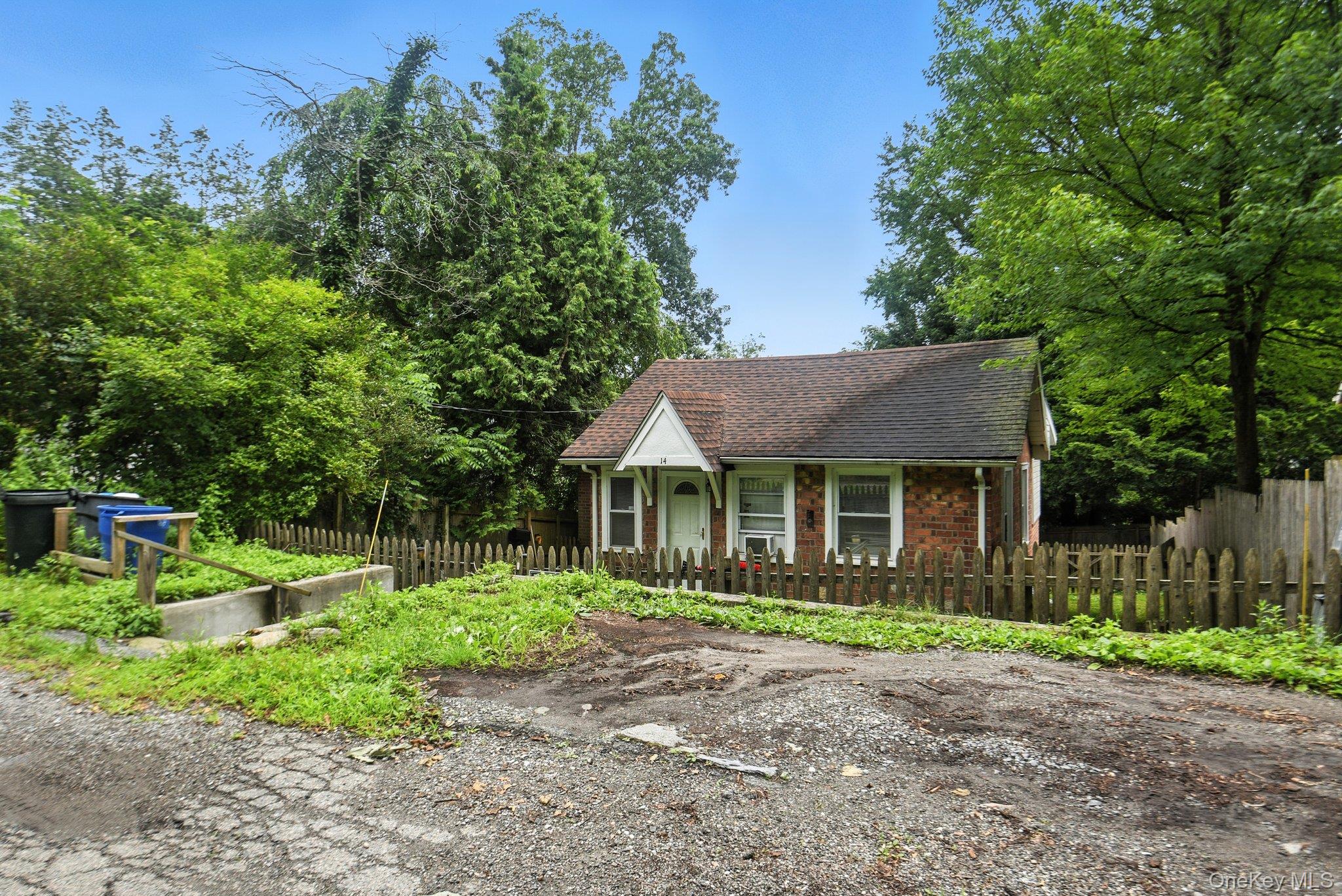 #4 photo, 14 Pine Street, Lake Peekskill , NY 10537