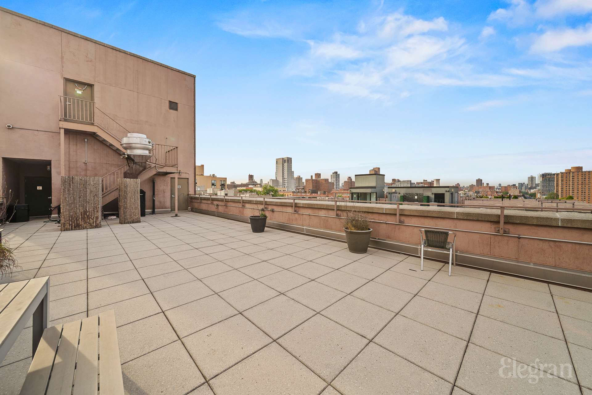 #12 photo, 1810 3rd Avenue, マンハッタン East Harlem , NY 10029