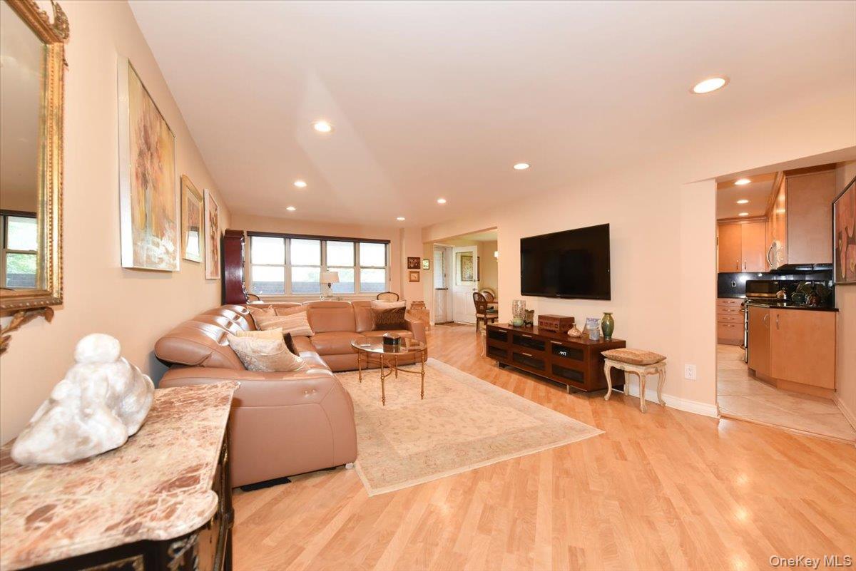 #10 photo, 180 S Middle Neck Road, ナッソー郡 Great Neck , NY 11021