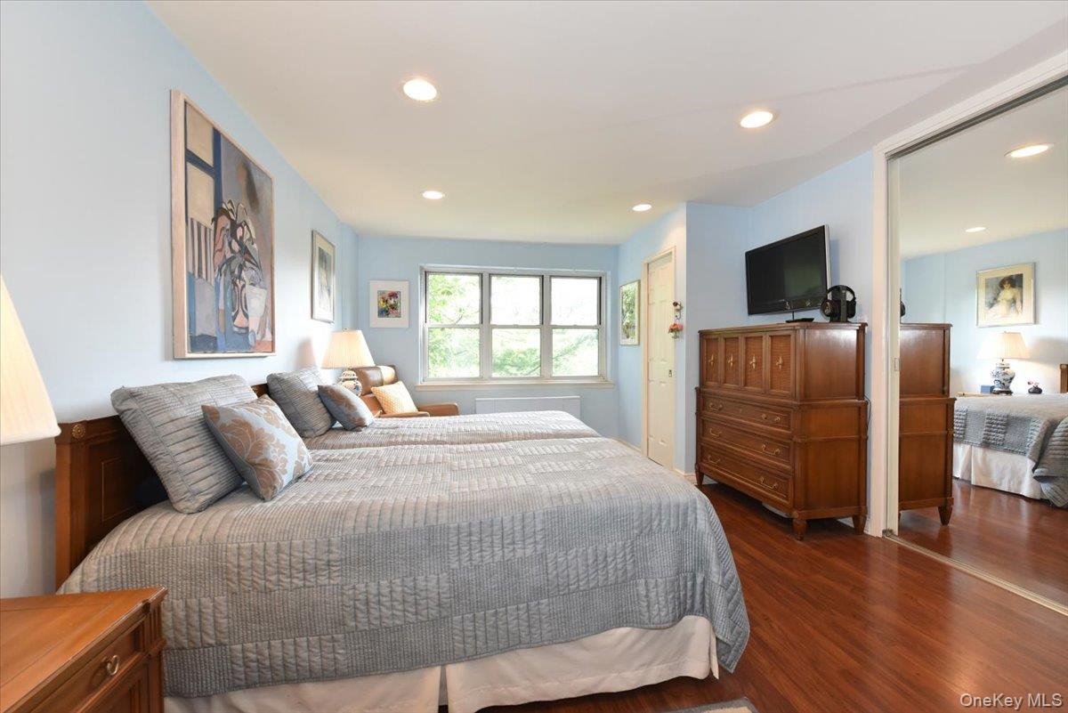 #19 photo, 180 S Middle Neck Road, ナッソー郡 Great Neck , NY 11021