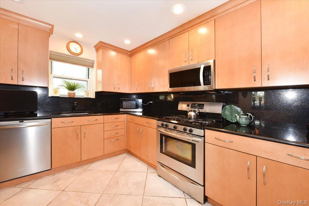 #4 photo, 180 S Middle Neck Road, ナッソー郡 Great Neck , NY 11021