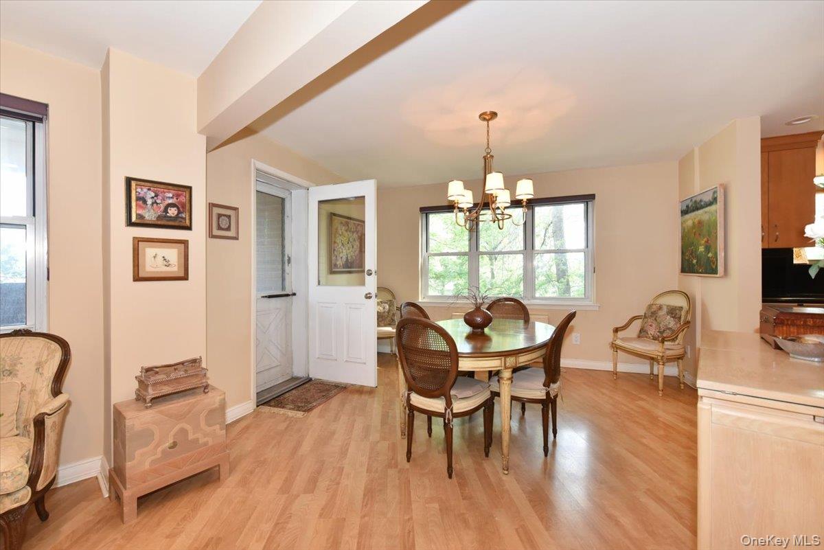 #8 photo, 180 S Middle Neck Road, ナッソー郡 Great Neck , NY 11021