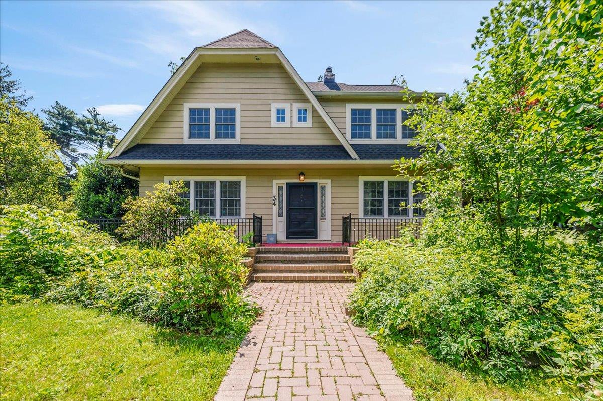 #1 photo, 34 Elm Street, Great Neck , NY 11021