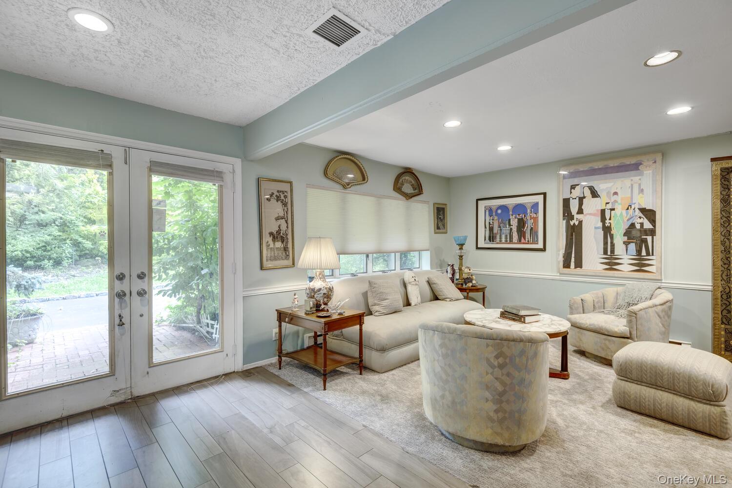 #4 photo, 61 Locust Lane, ナッソー郡 Roslyn Heights , NY 11577