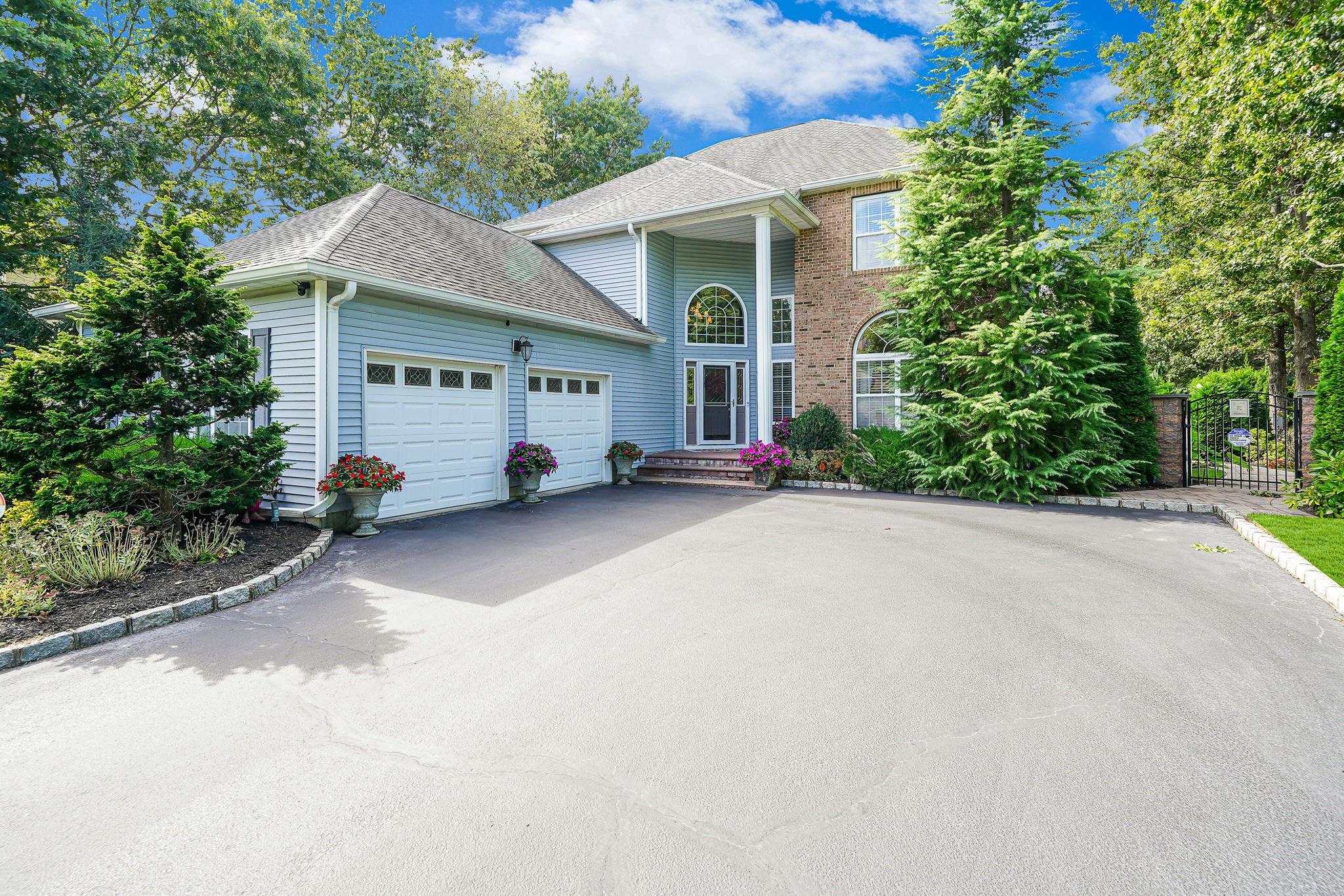 #1 photo, 40 Independence Way, Miller Place , NY 11764