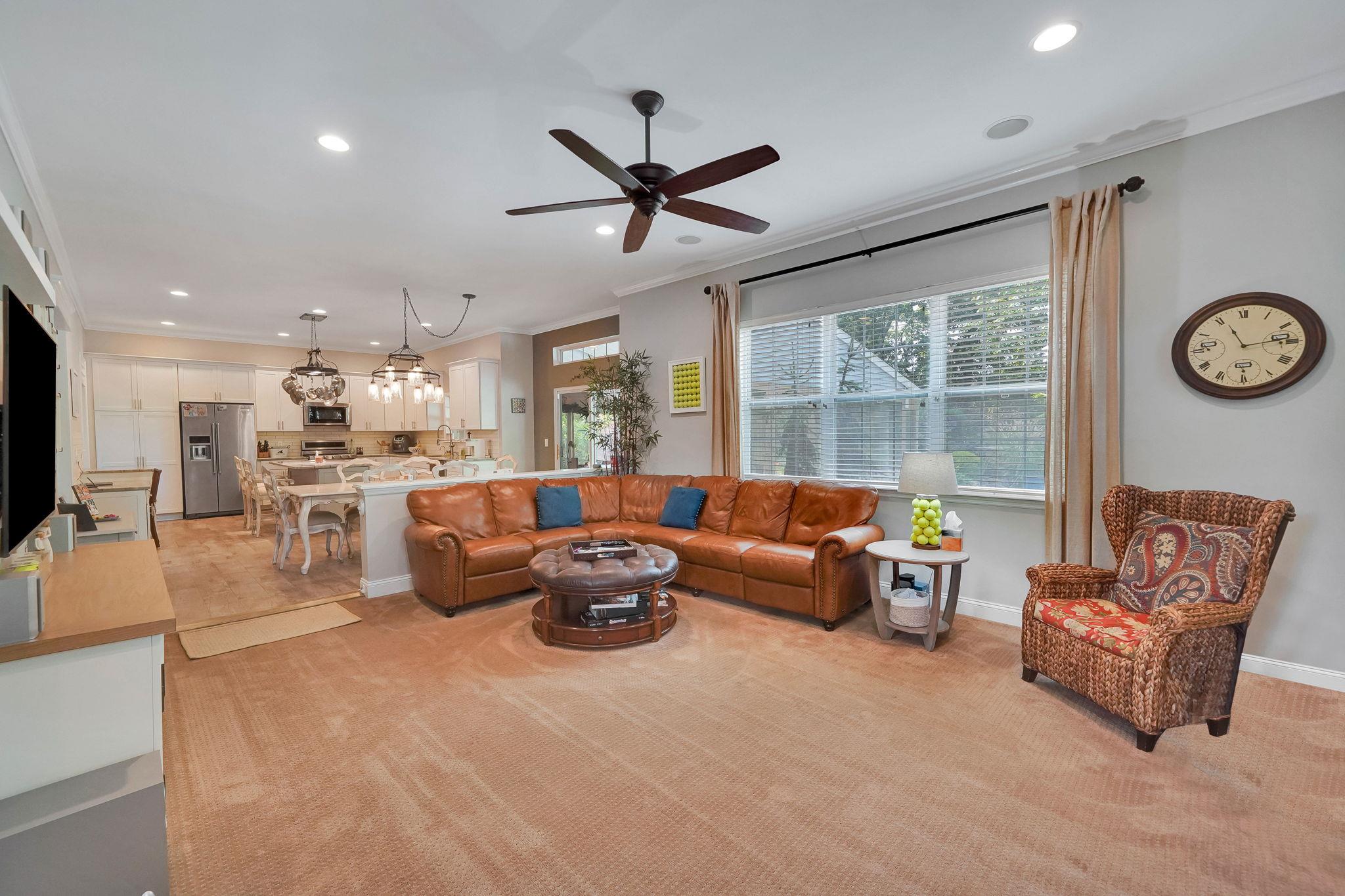 #13 photo, 40 Independence Way, سوفولك Miller Place , NY 11764