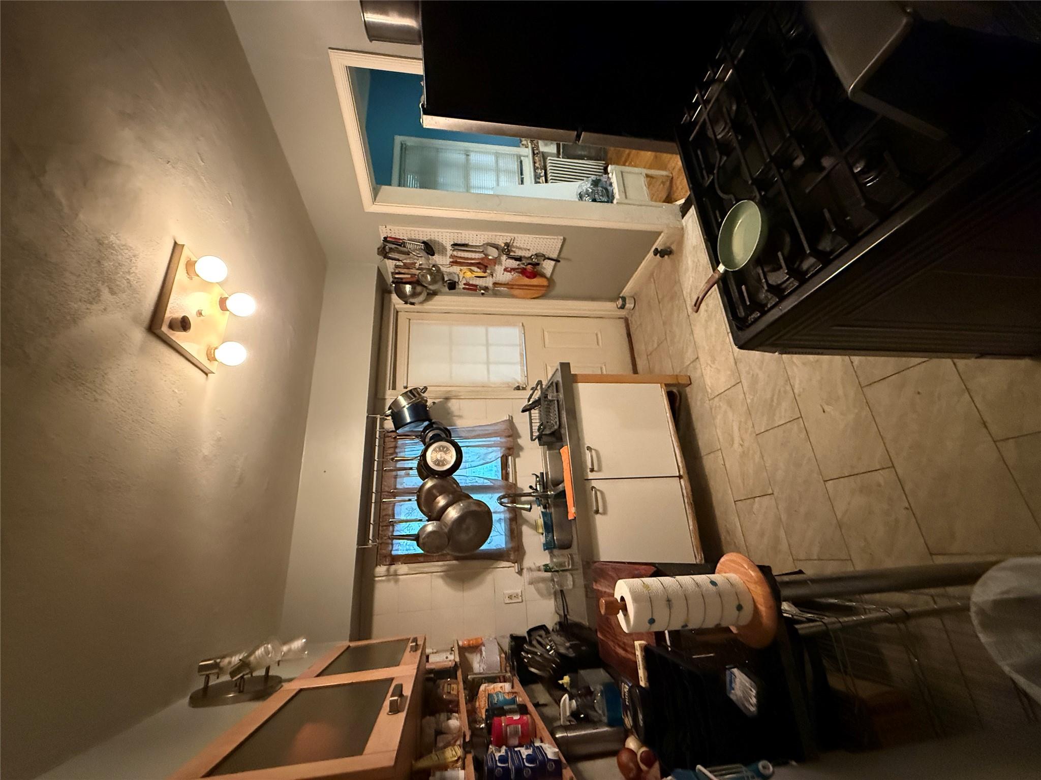 #12 photo, 15 Astor Place, Valley Stream , NY 11581