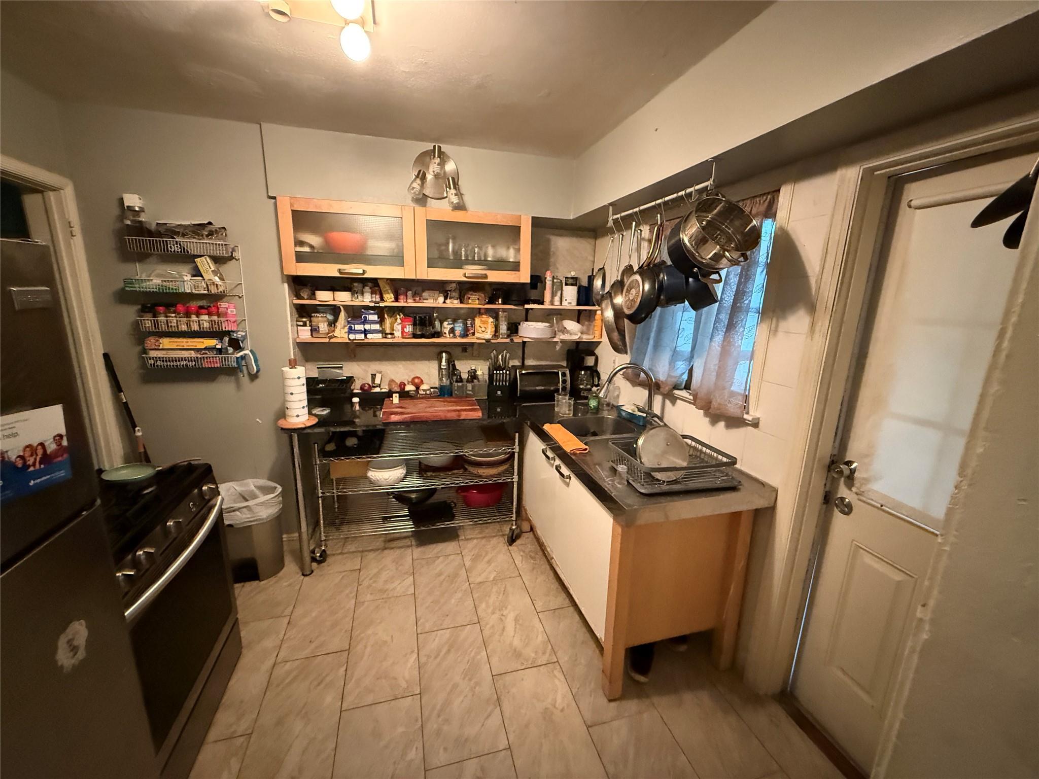 #7 photo, 15 Astor Place, Valley Stream , NY 11581